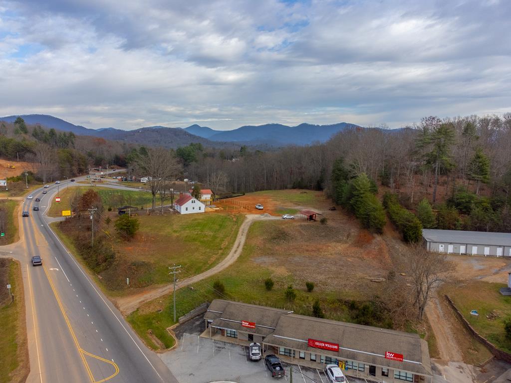 1661 Highlands Rd, Franklin, NC for Sale
