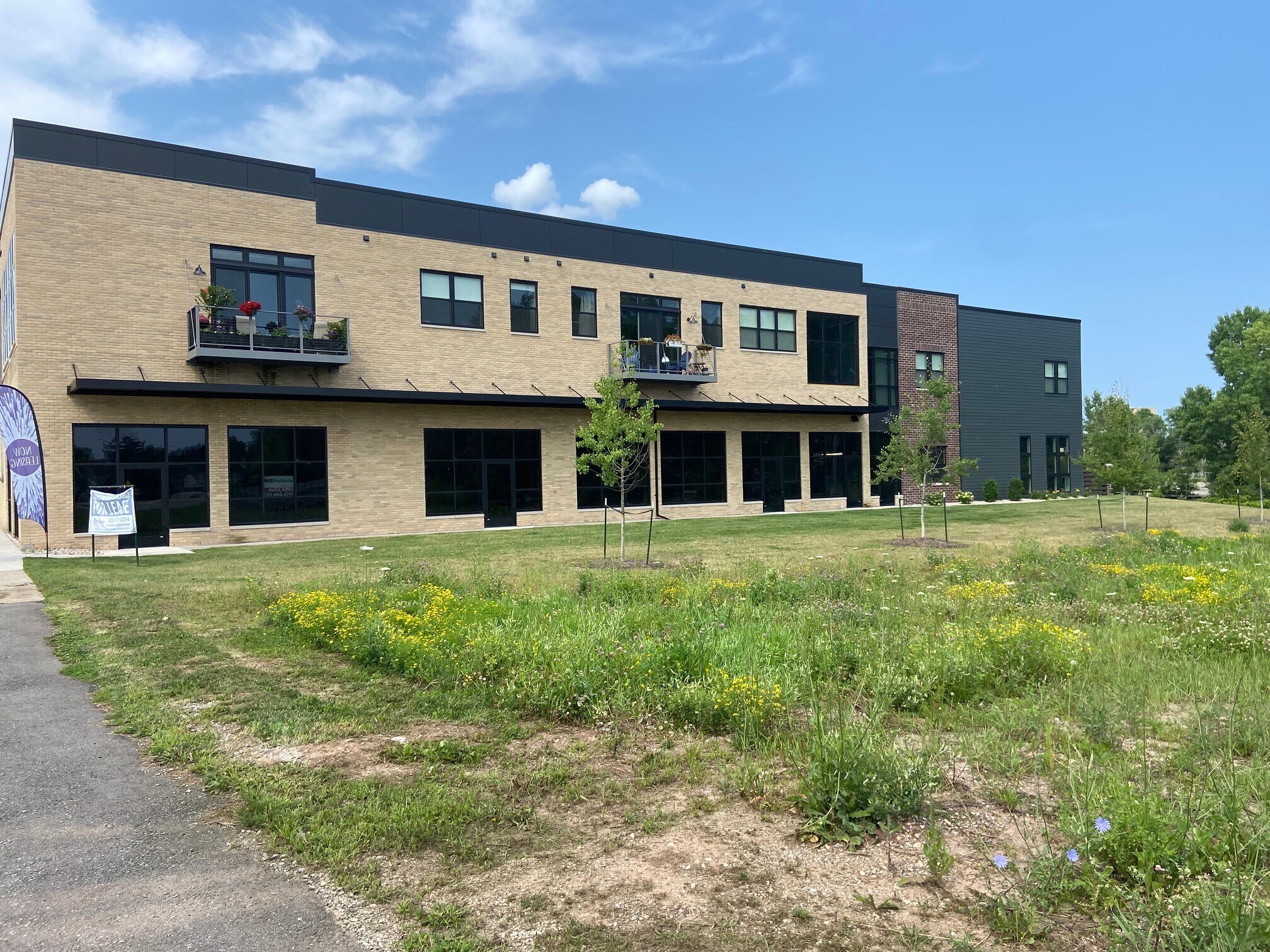 460 Ahnaip St, Menasha, WI for Rent