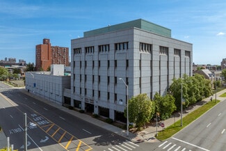 Detroit, MI  - 110 E Warren Ave