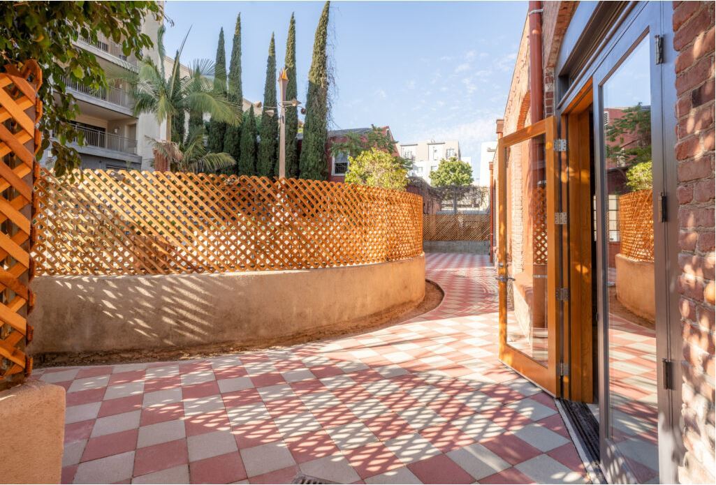 1460 Island Ave San Diego, CA 92101 Retail Property for Sale on