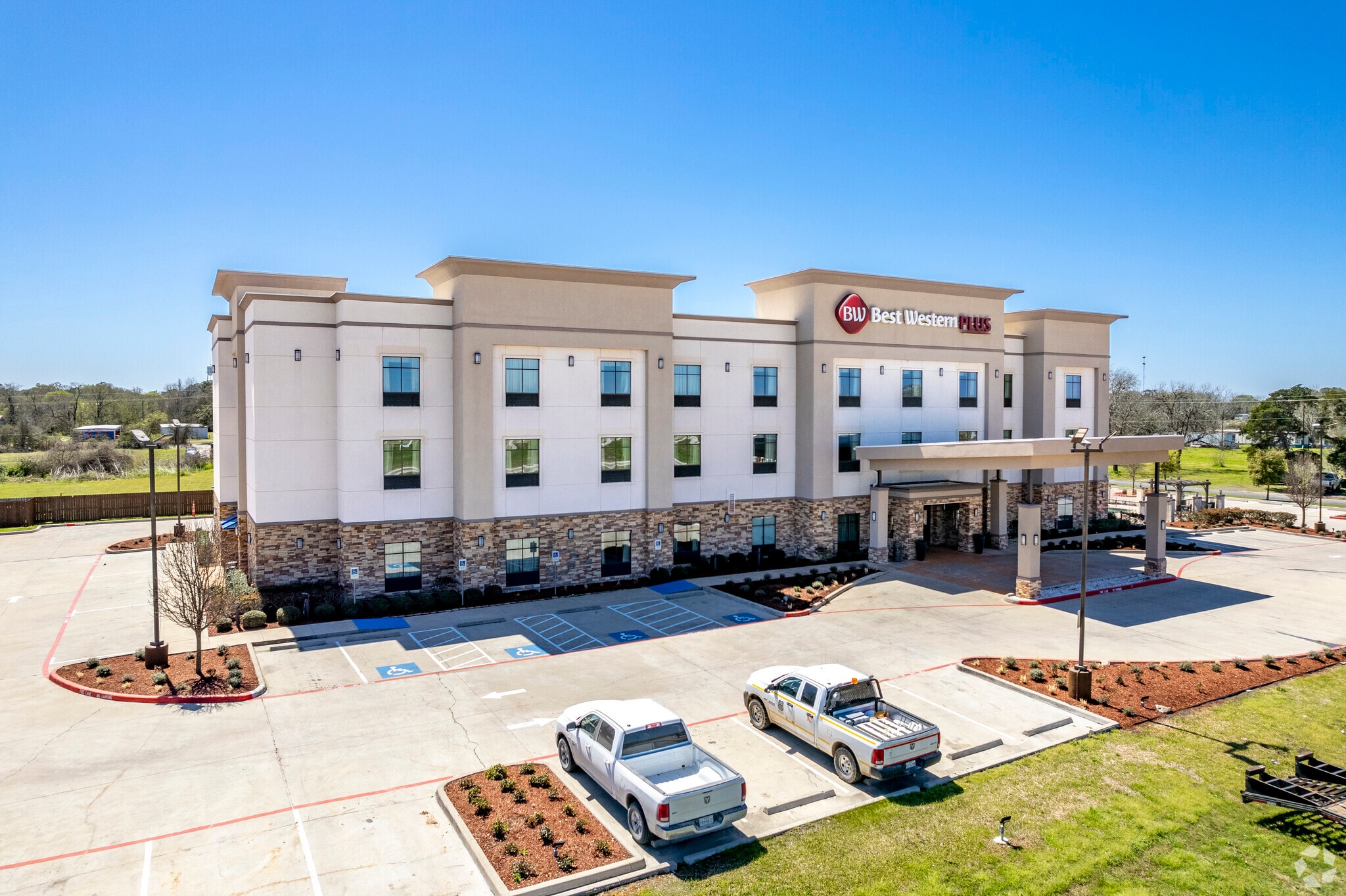 310 E I 10 Frontage Rd, Flatonia, TX for Sale