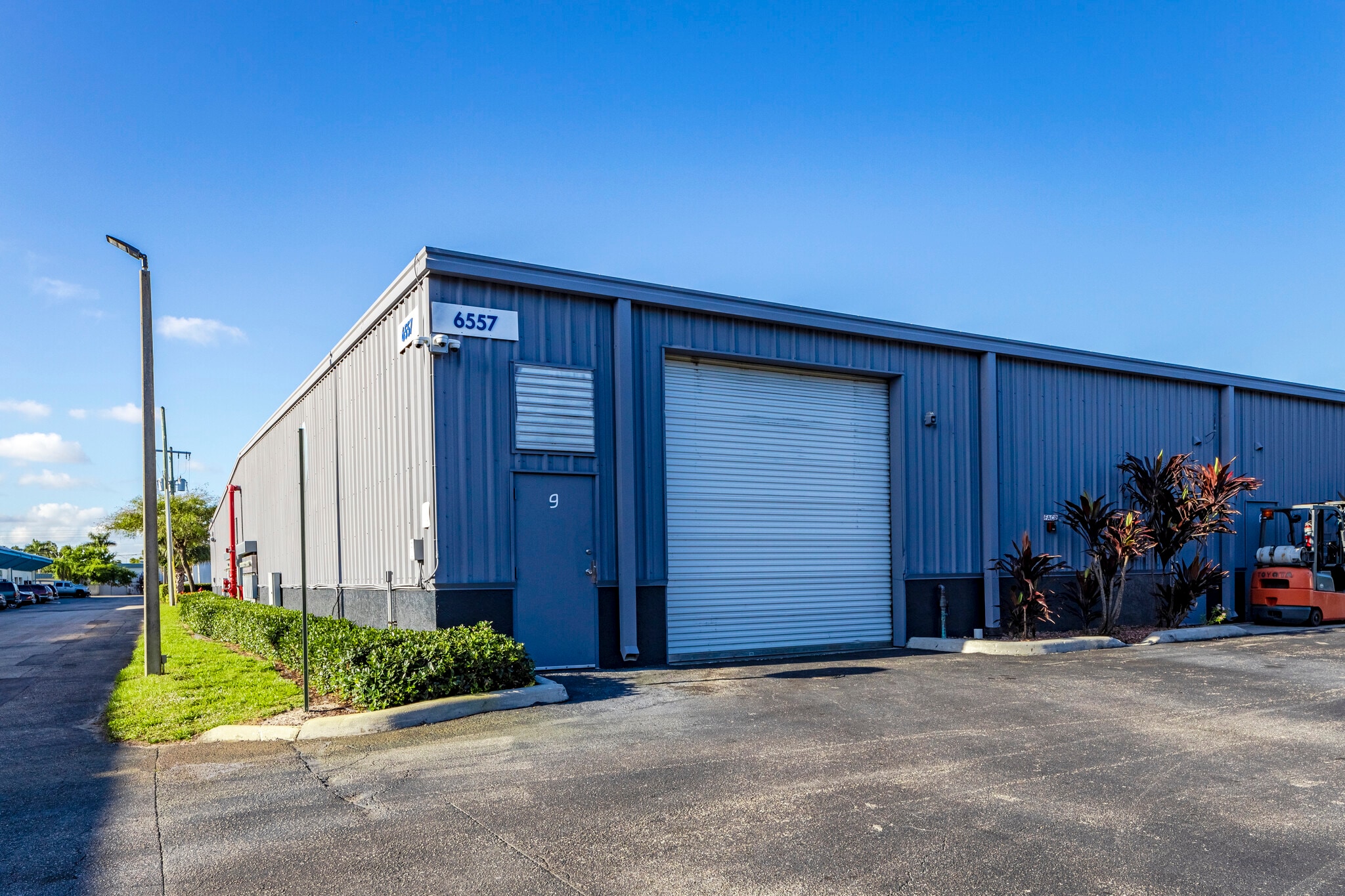 6557 Garden Rd, Riviera Beach, FL for Rent