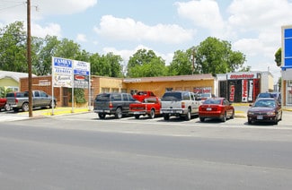 San Antonio, TX Storefront Retail/Office - 707-713 W Kirk Pl