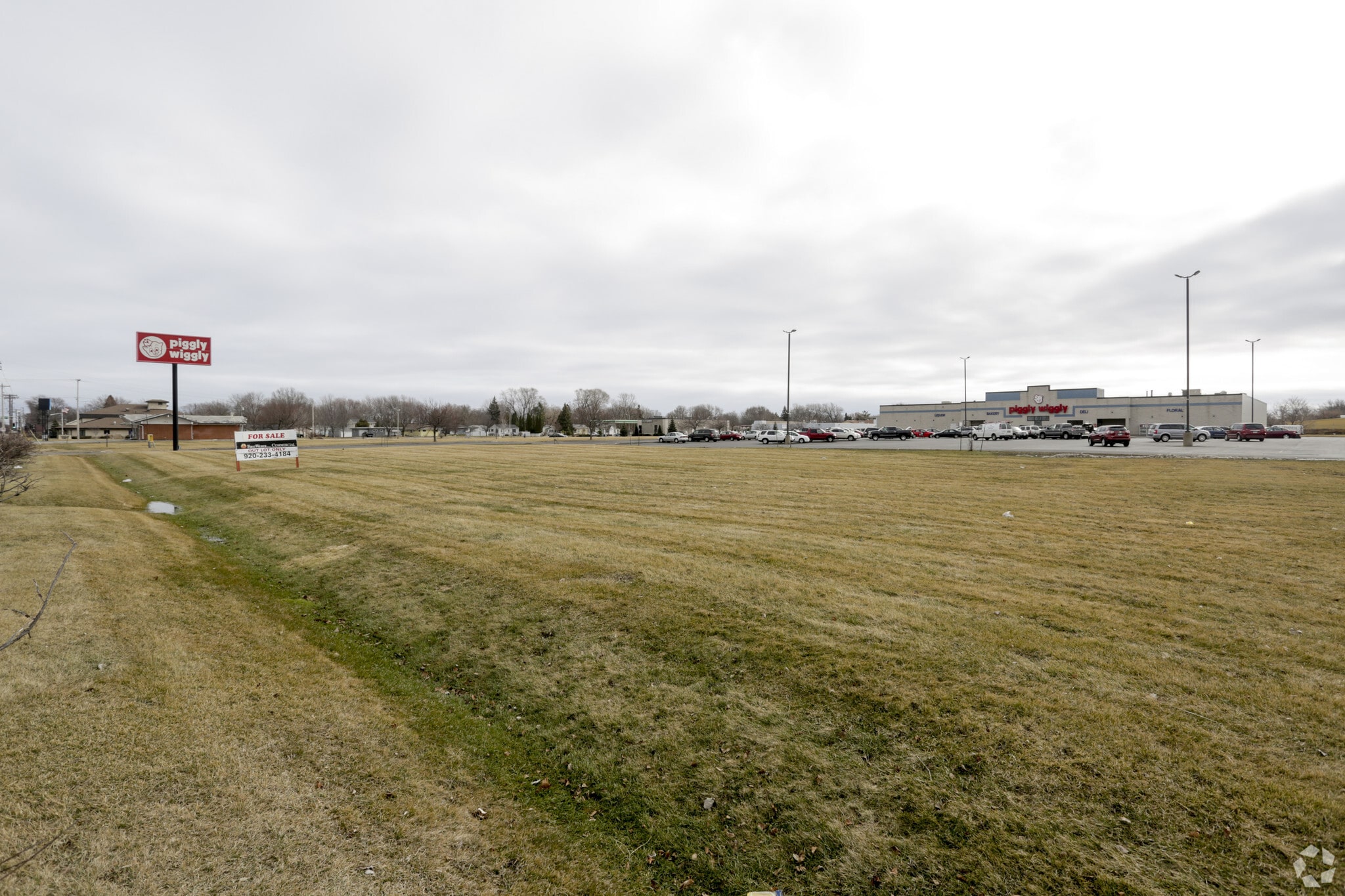 507 E Murdock Ave, Oshkosh, WI for Sale