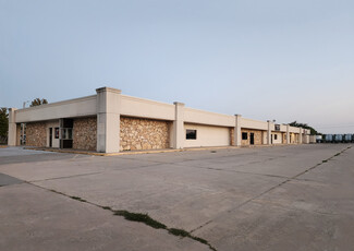 Wichita, KS Retail - 425 E 61st St