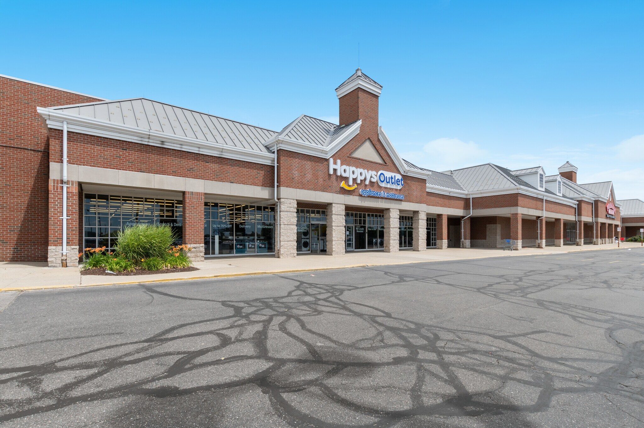 57015851 Mercury Dr Dearborn, MI 48126 Retail Property for Sale on