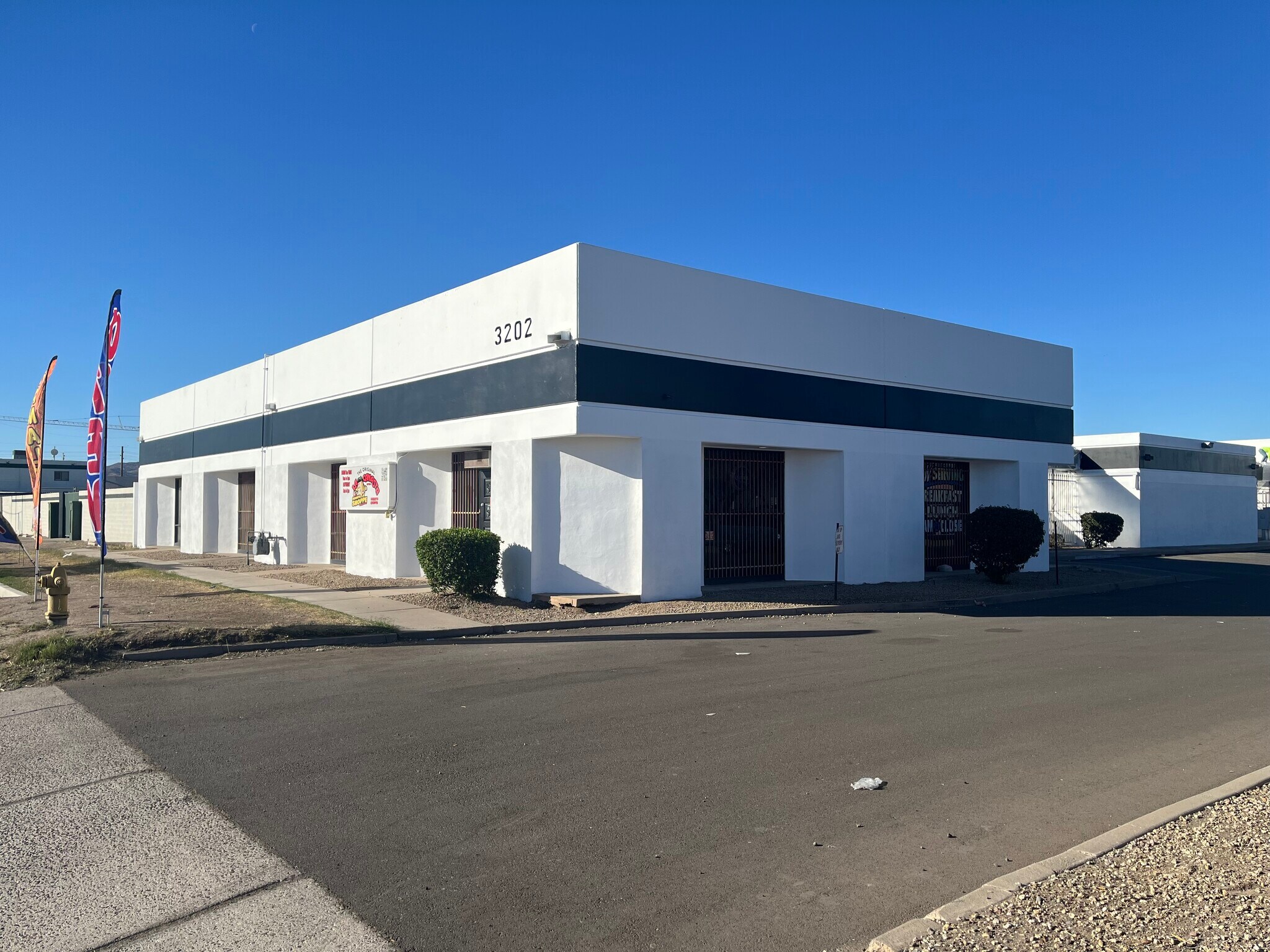 3202 S 40th St, Phoenix, AZ for Sale