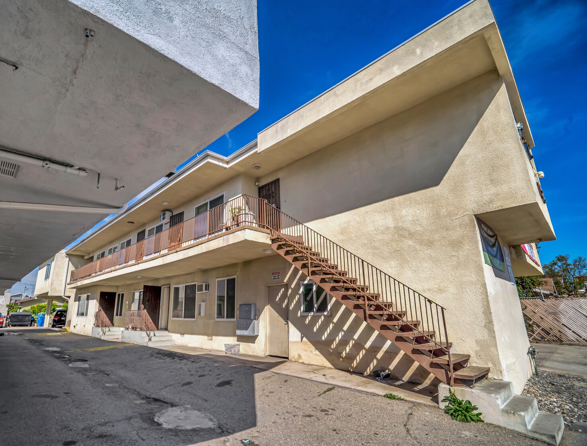 1513 S Arlington Ave, Los Angeles, CA for Sale