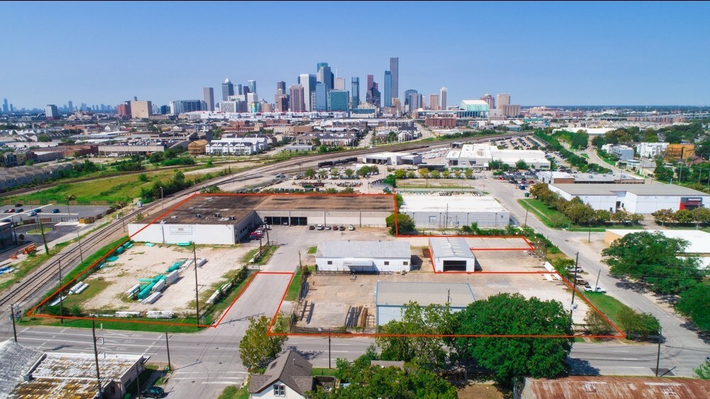 3300 Capitol St, Houston, TX for Sale