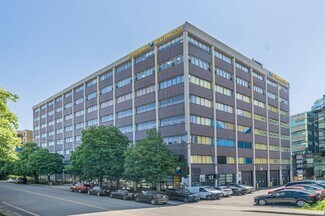 Montréal, QC Office - 5250-5260 Rue Ferrier Montréal, QC Office - 5250-5260 Rue Ferrier