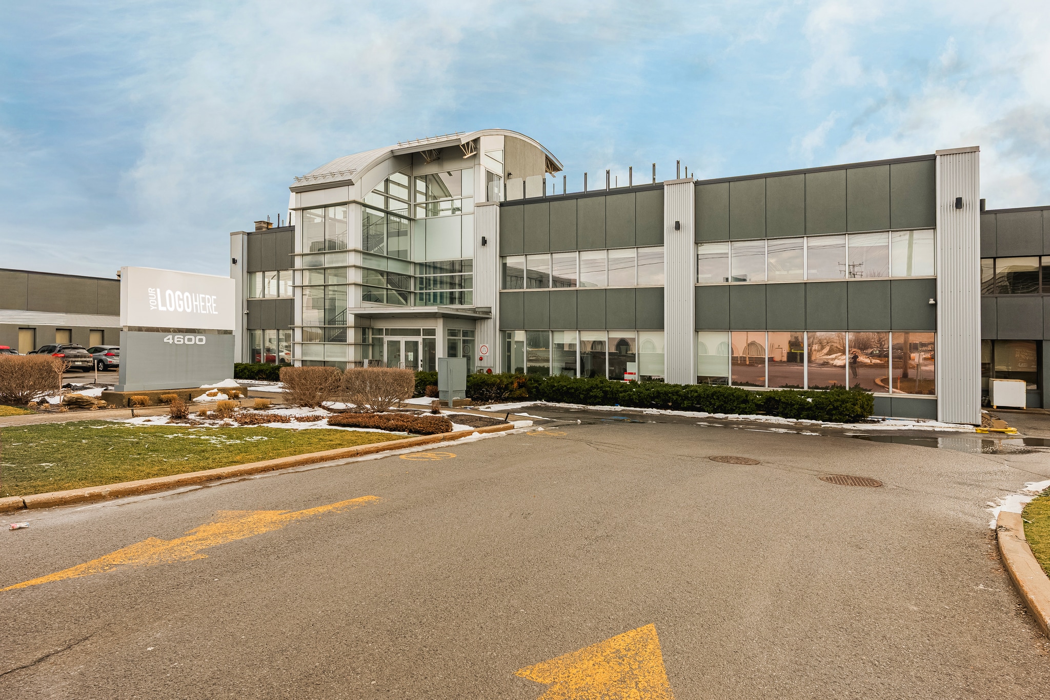 4590-4600 Boul De La Côte-Vertu, Saint-Laurent, QC for Rent