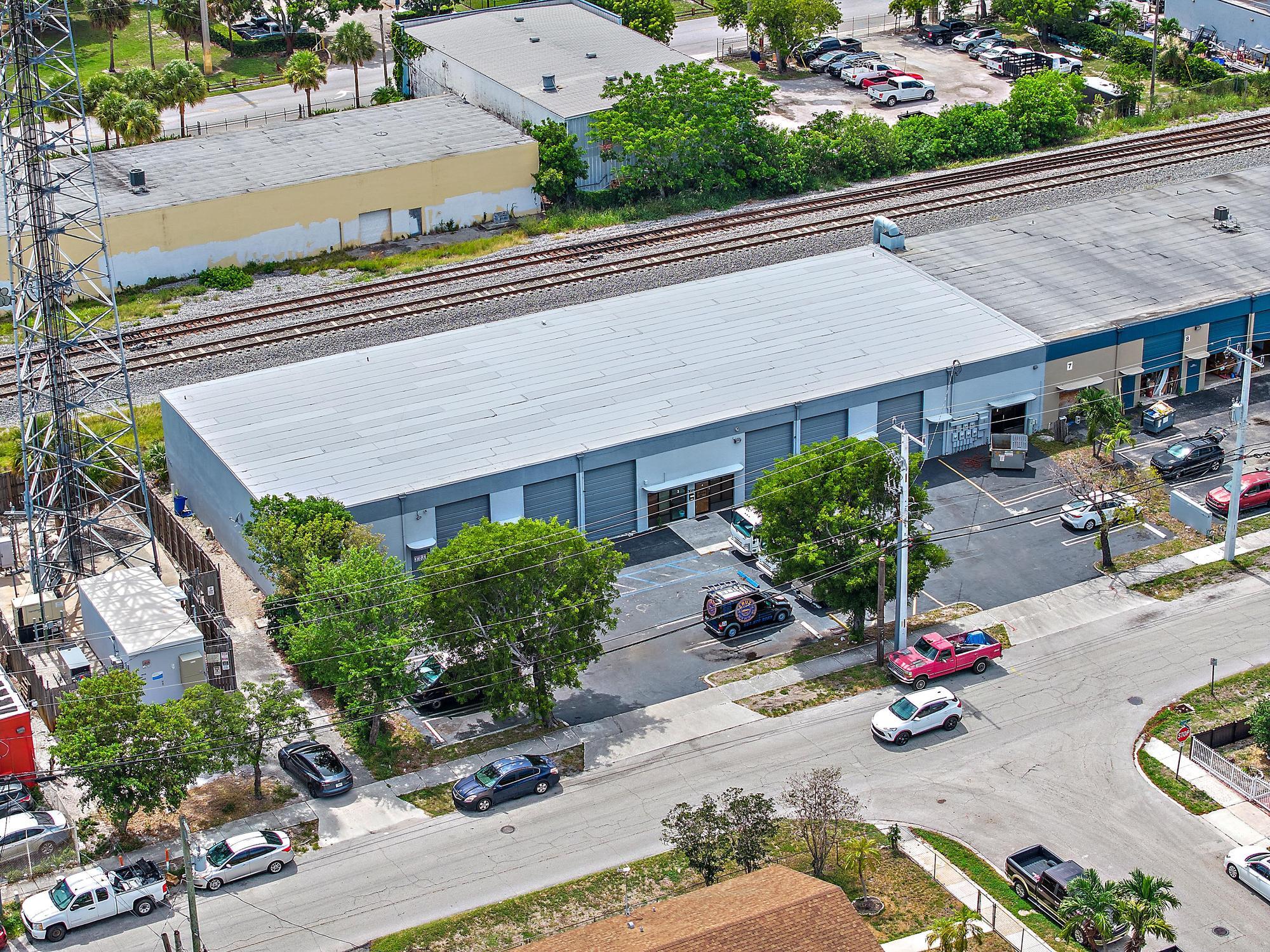 7033 N Norton Ave, West Palm Beach, FL for Sale