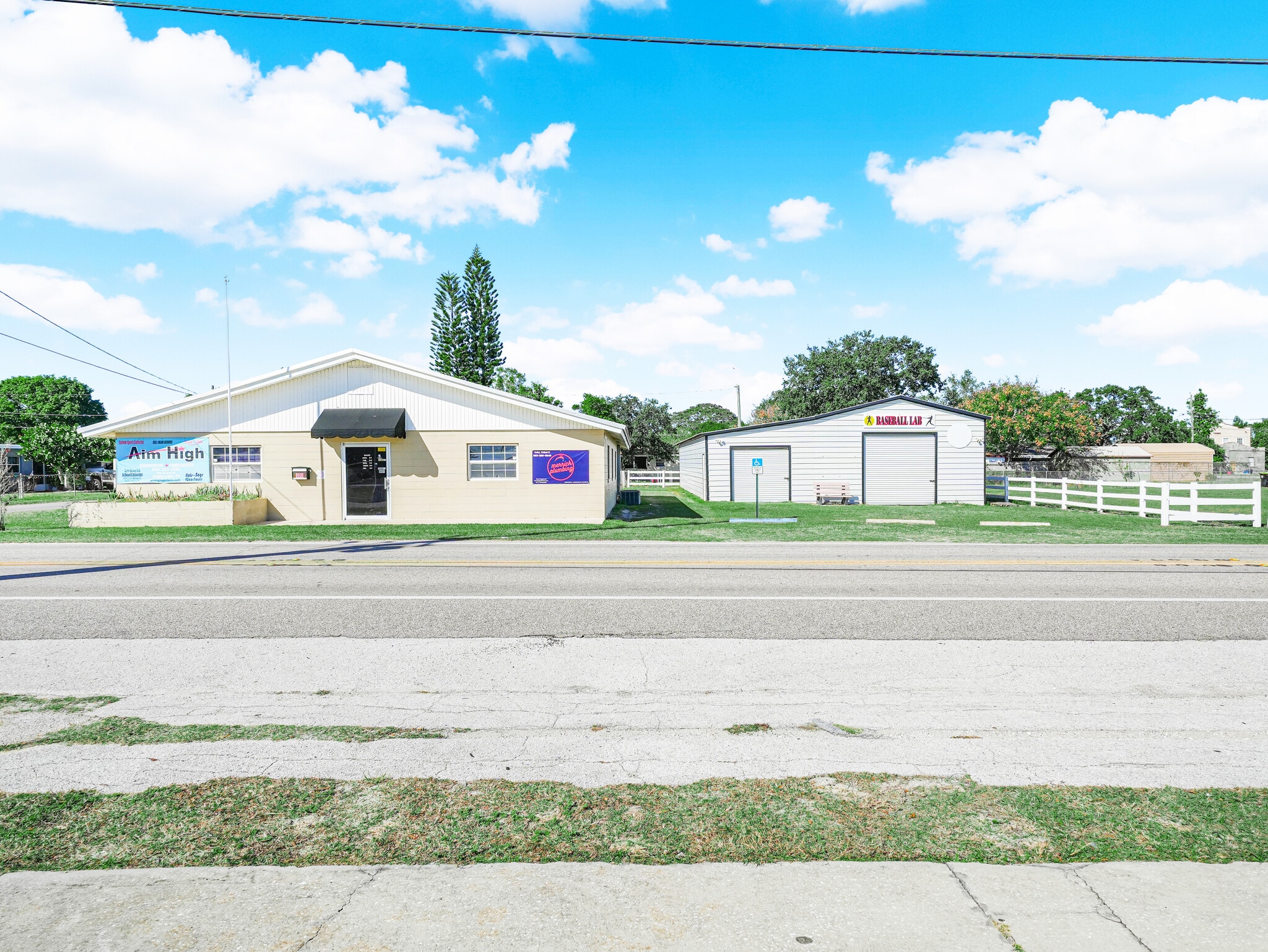 109 N 3rd St, Eagle Lake, FL for Sale