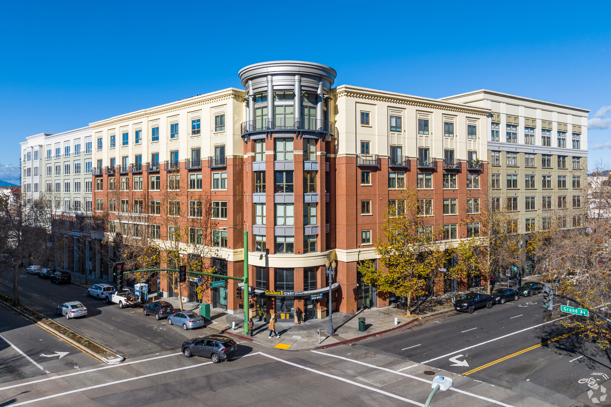 2251-2295 Broadway, Oakland, CA for Rent