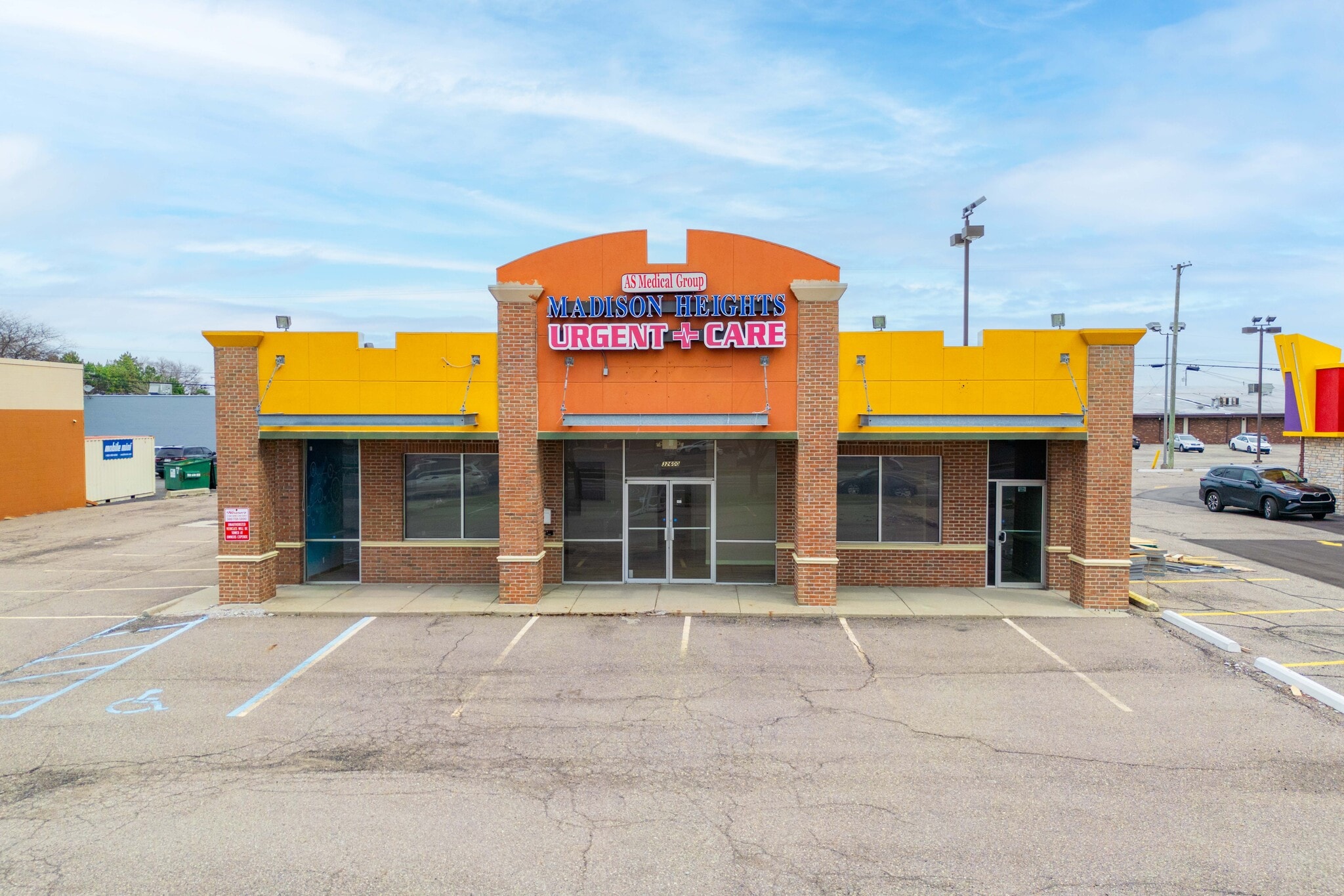 32600 John R Rd, Madison Heights, MI for Rent