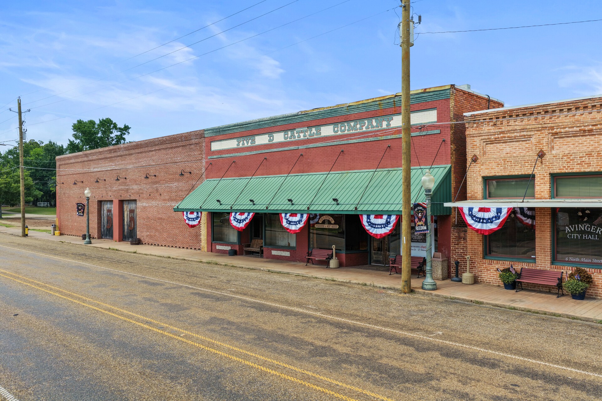 8 N Main St, Avinger, TX for Sale