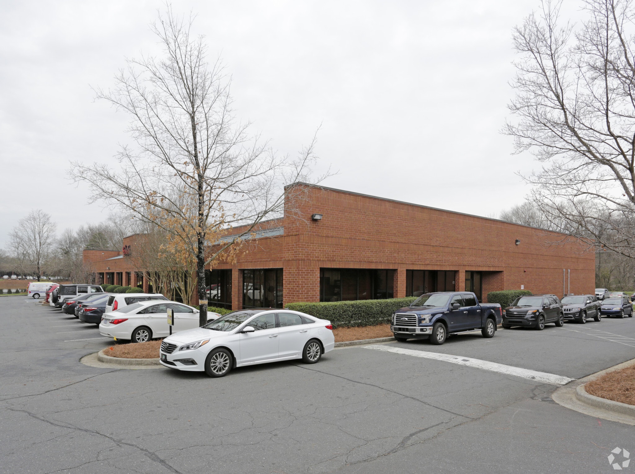 9432 Southern Pine Blvd, Charlotte, NC for Rent