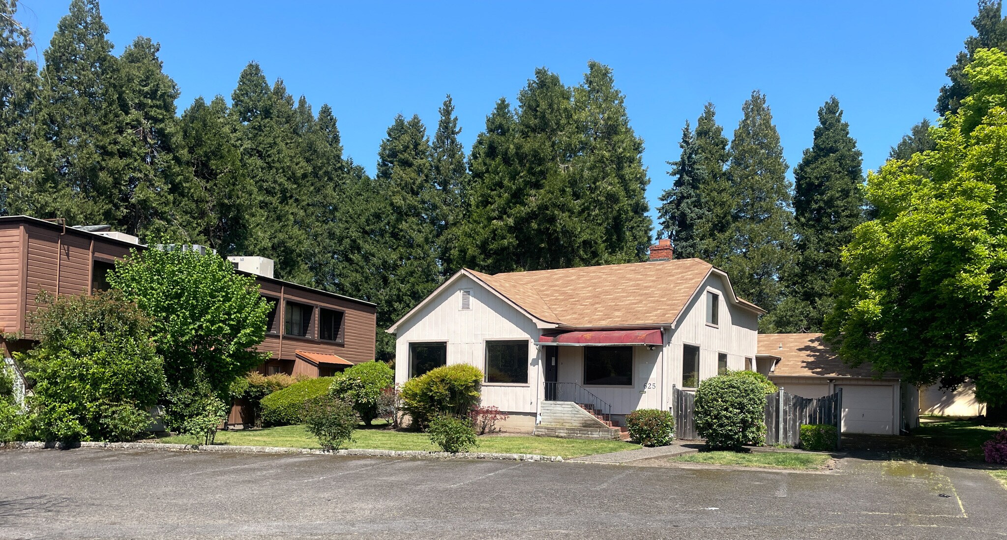 625 Country Club Rd, Eugene, OR for Rent