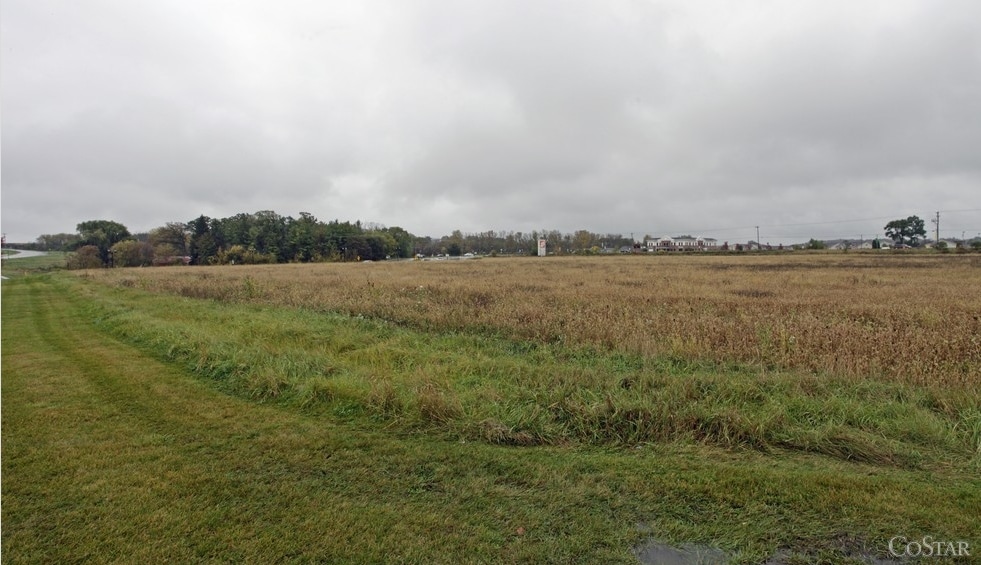 230 E Wolf Run, Mukwonago, WI for Sale