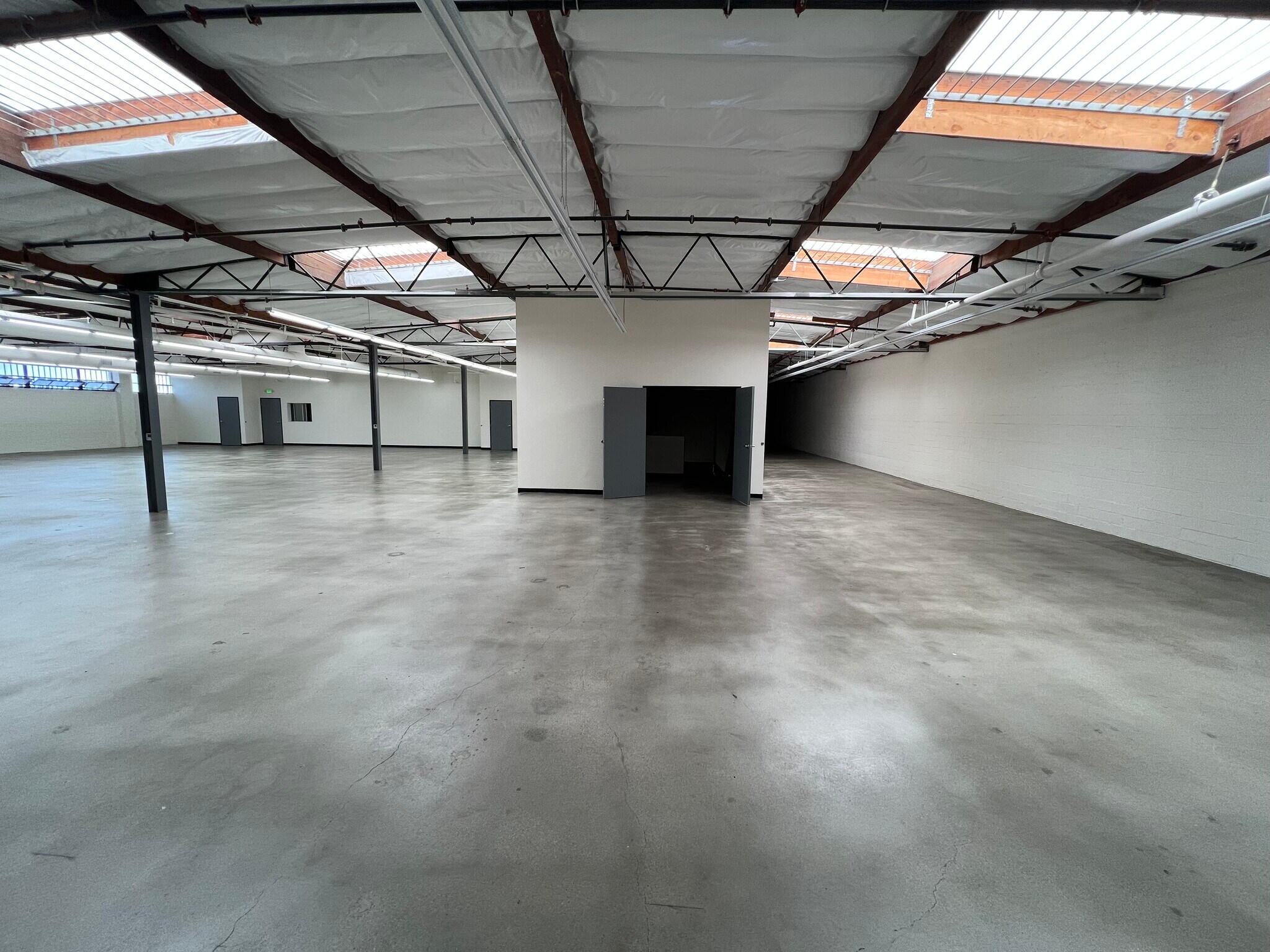 1926 E 14th St, Los Angeles, CA for Rent