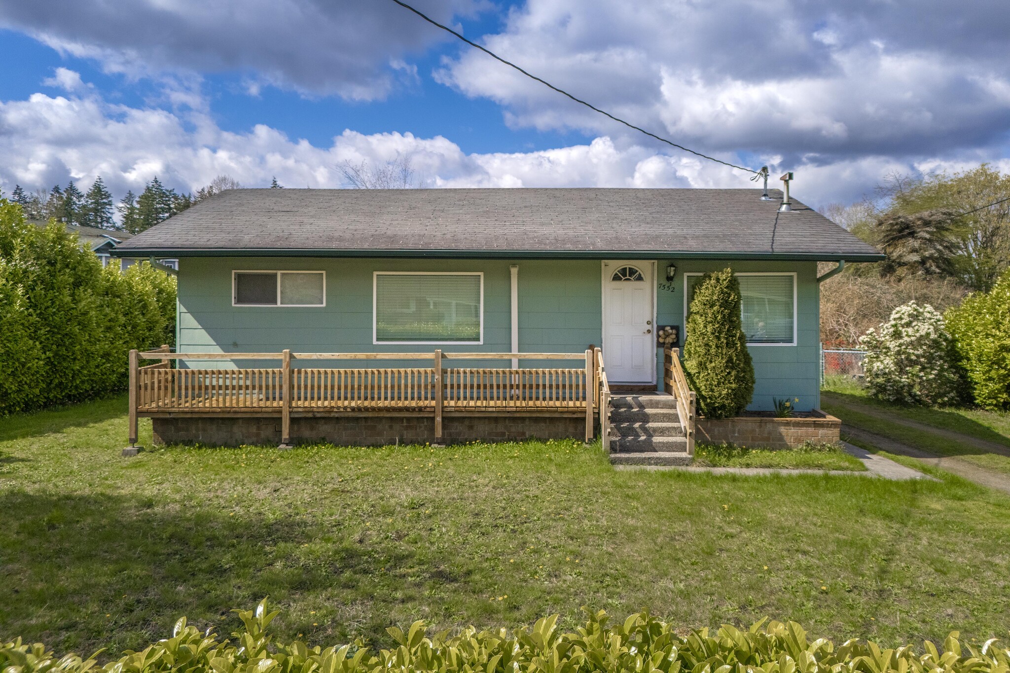 7552 E F St, Tacoma, WA for Sale