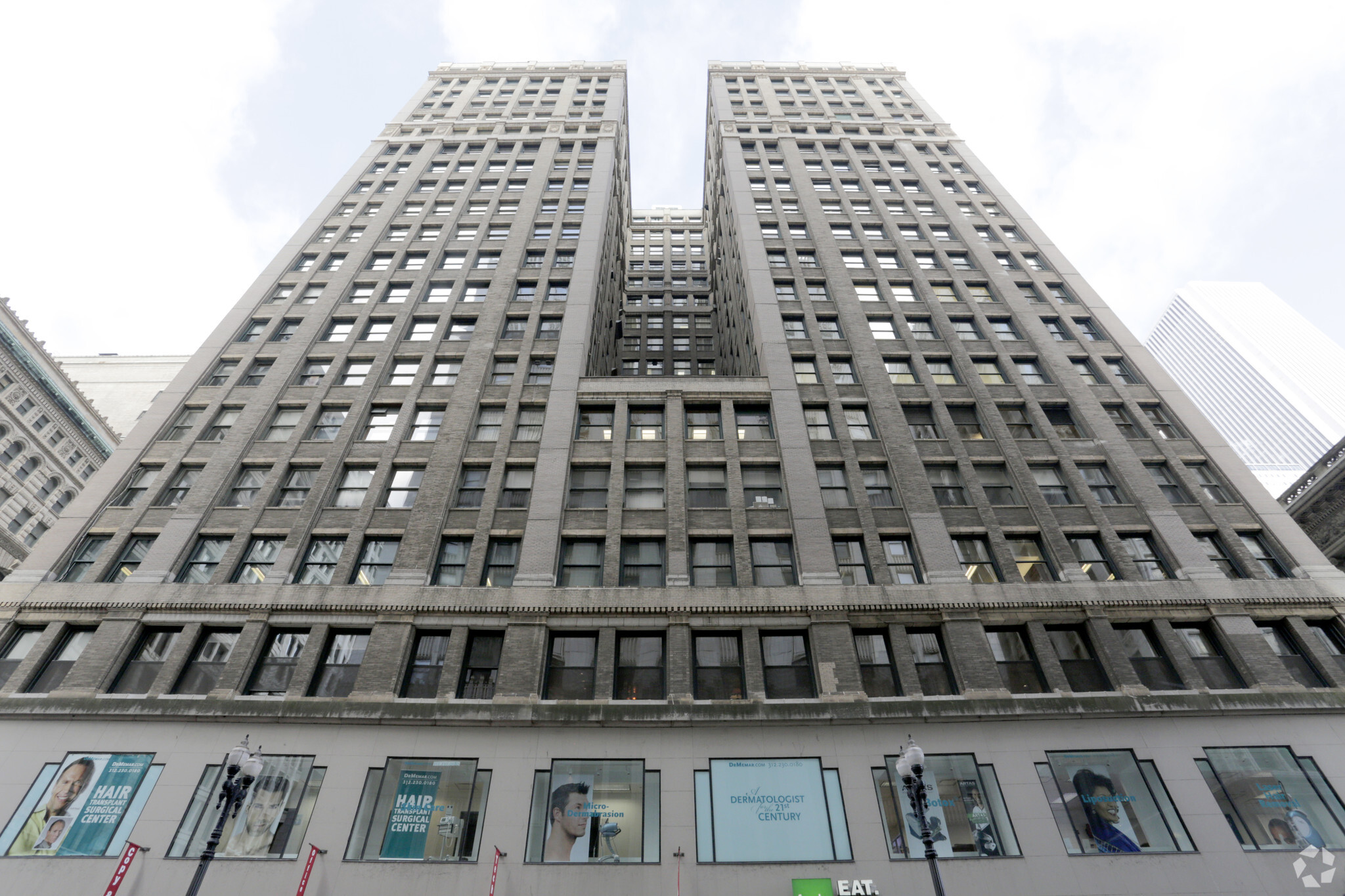 111 N Wabash Ave, Chicago, IL for Sale