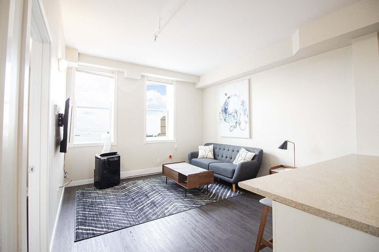 300 Taché Av, Winnipeg, MB for Rent