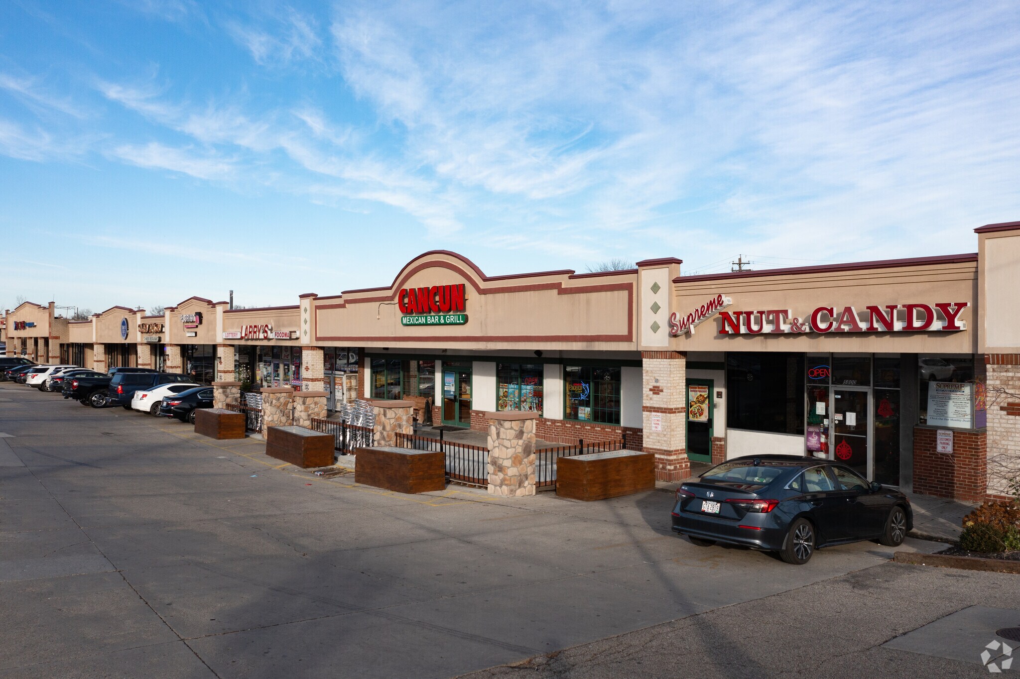 5800-5886 Cheviot Rd, Cincinnati, OH for Rent