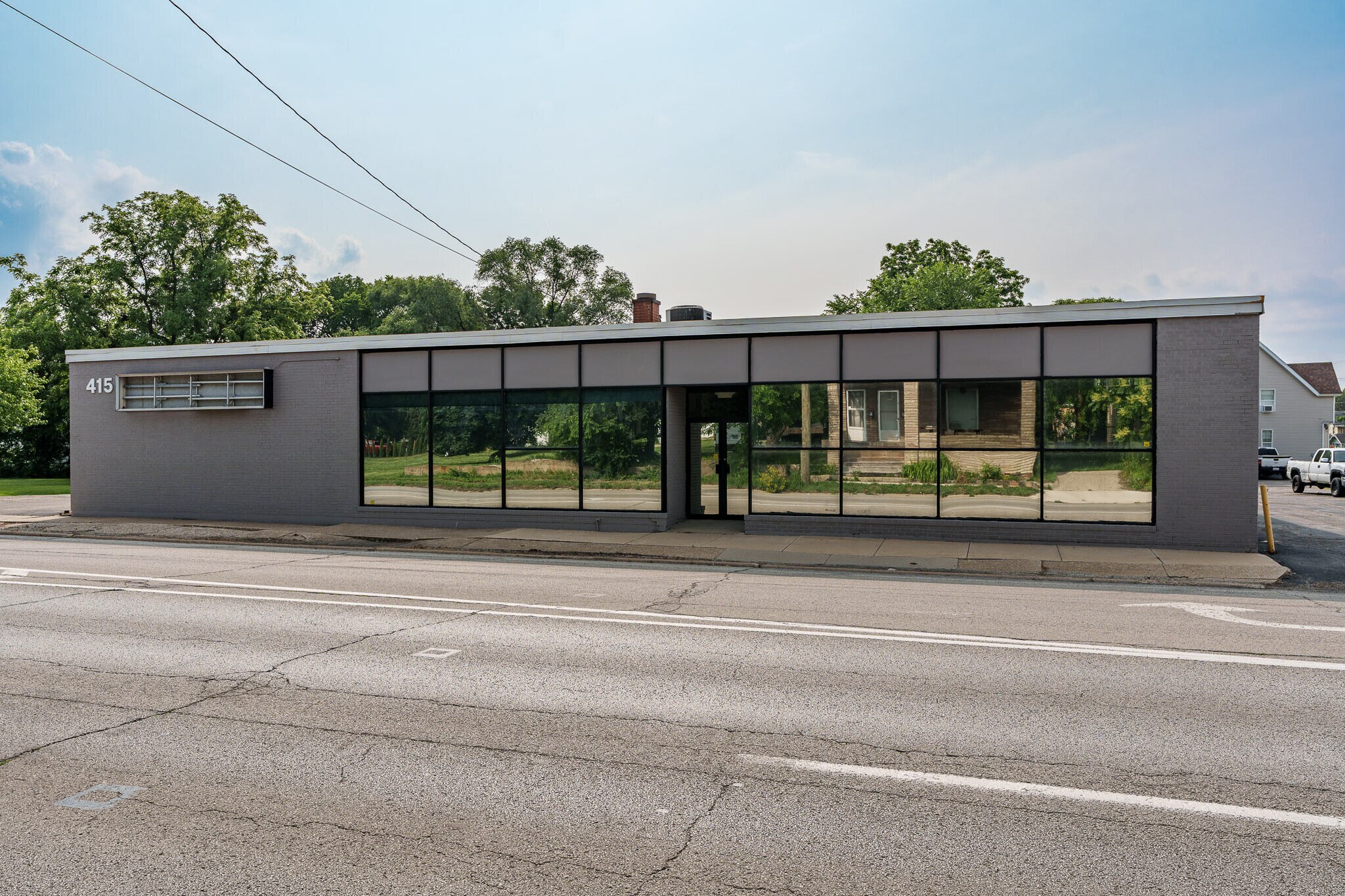 415 N 3rd St, Rockford, IL for Sale