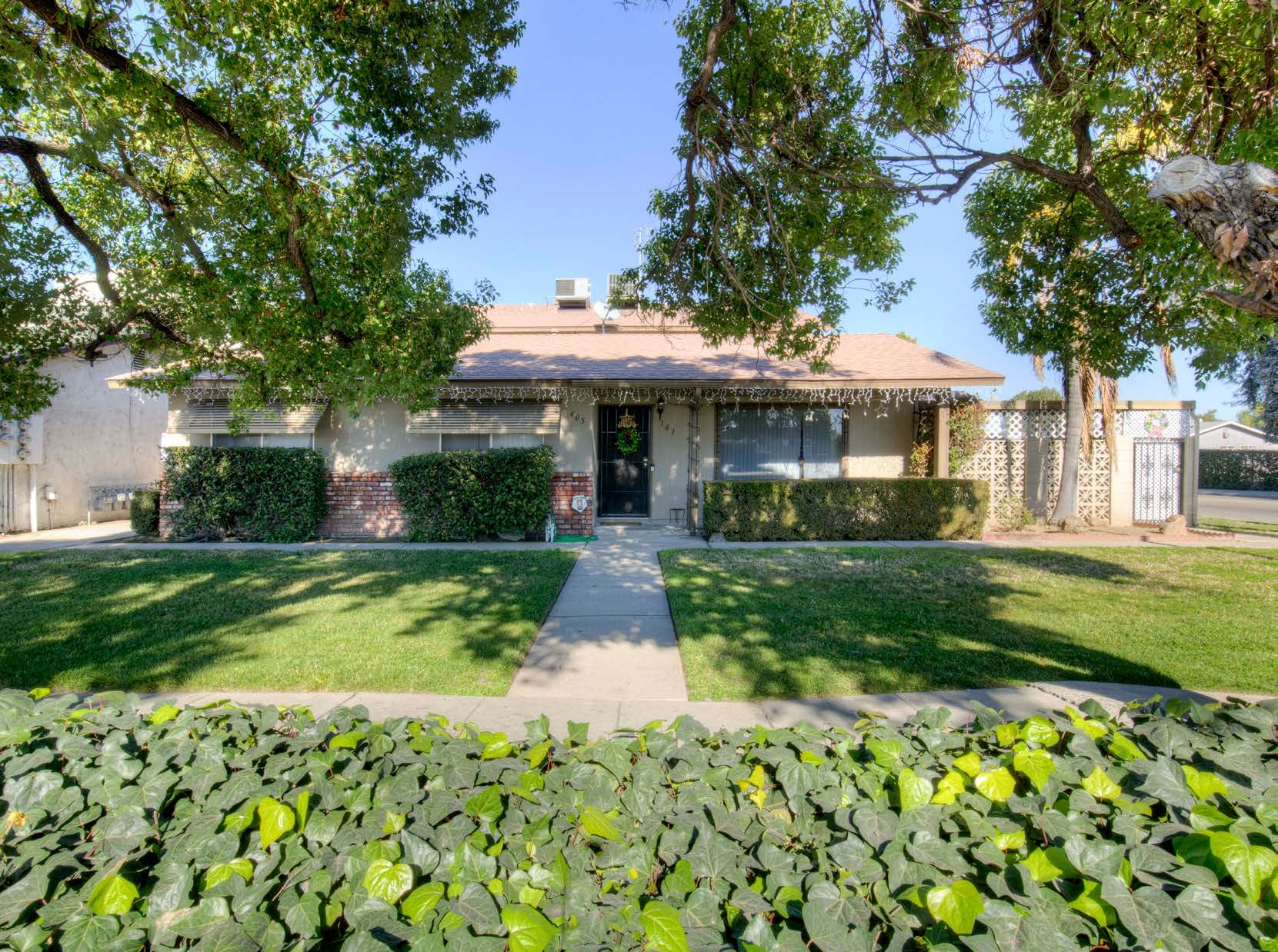 605 W Ashlan Ave, Clovis, CA for Sale