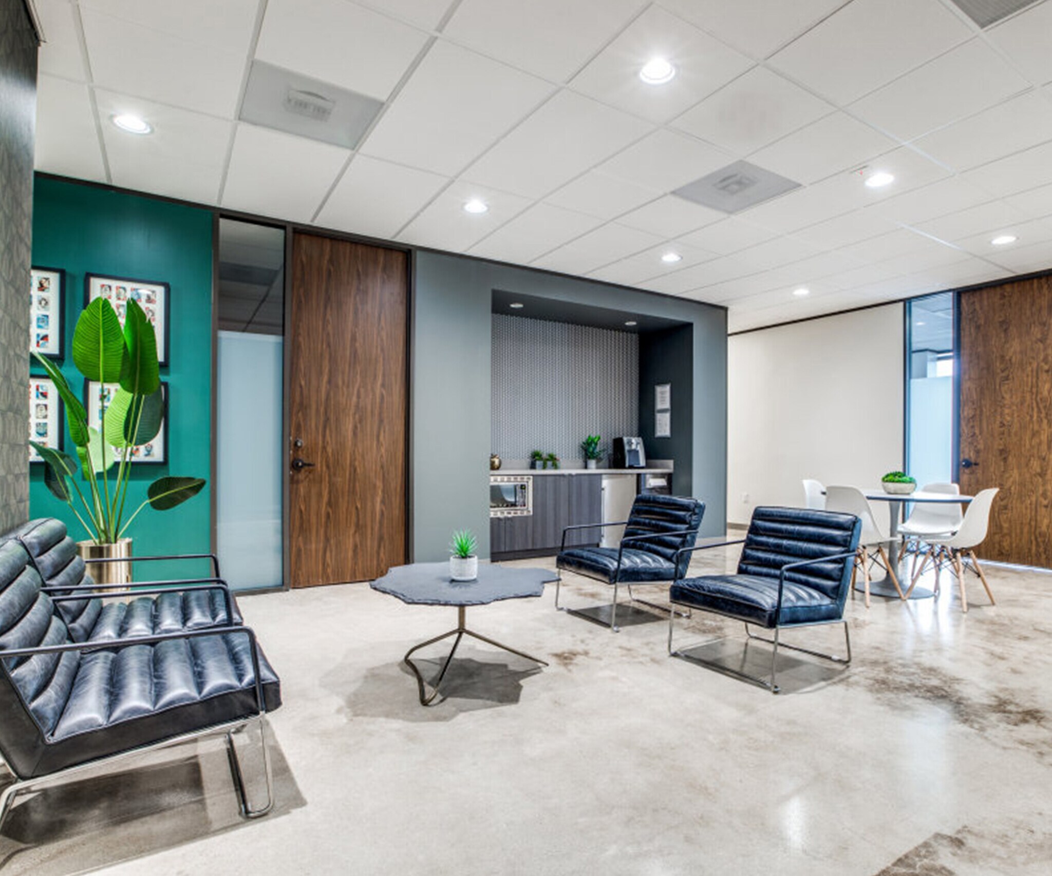 340 N Sam Houston Pky E, Houston, TX for Rent