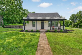 Pleasant Hill, MO Flex - 1106 College Hill St