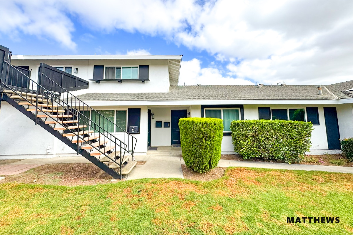 16531 Sabot Ln, Huntington Beach, CA for Sale