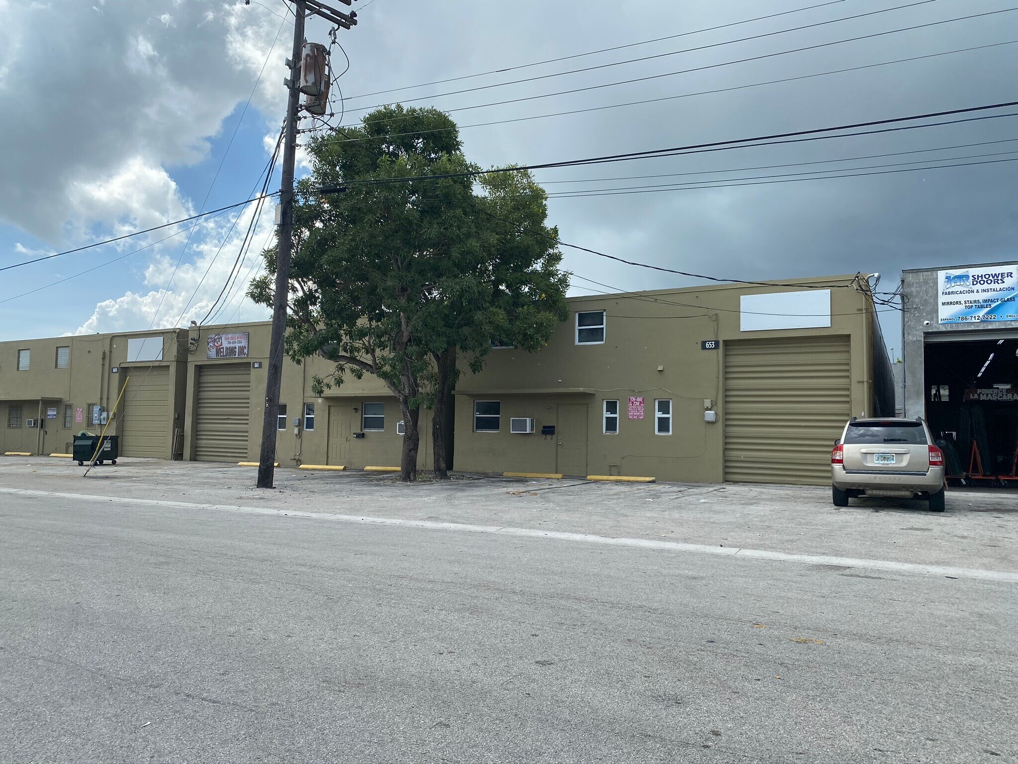 561-569 W 28th St, Hialeah, FL for Rent