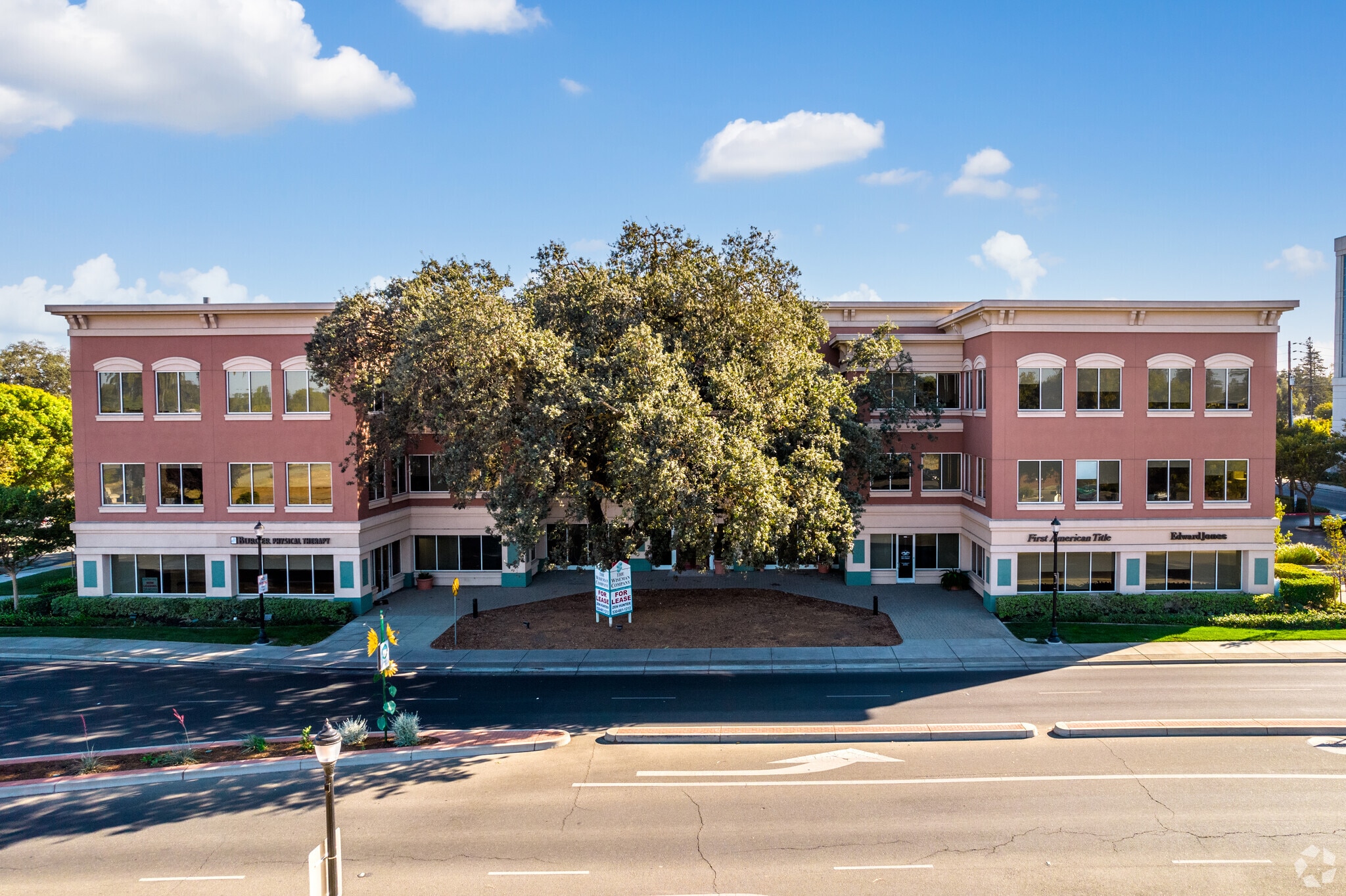 1100 Main St, Woodland, CA for Sale