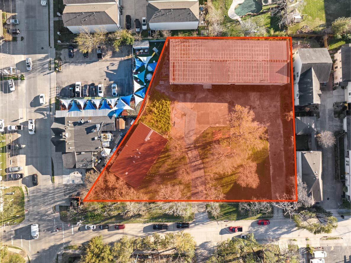 909 Fisher St, Houston, TX for Sale