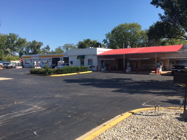 631 N Roselle Rd, Roselle, IL for Rent