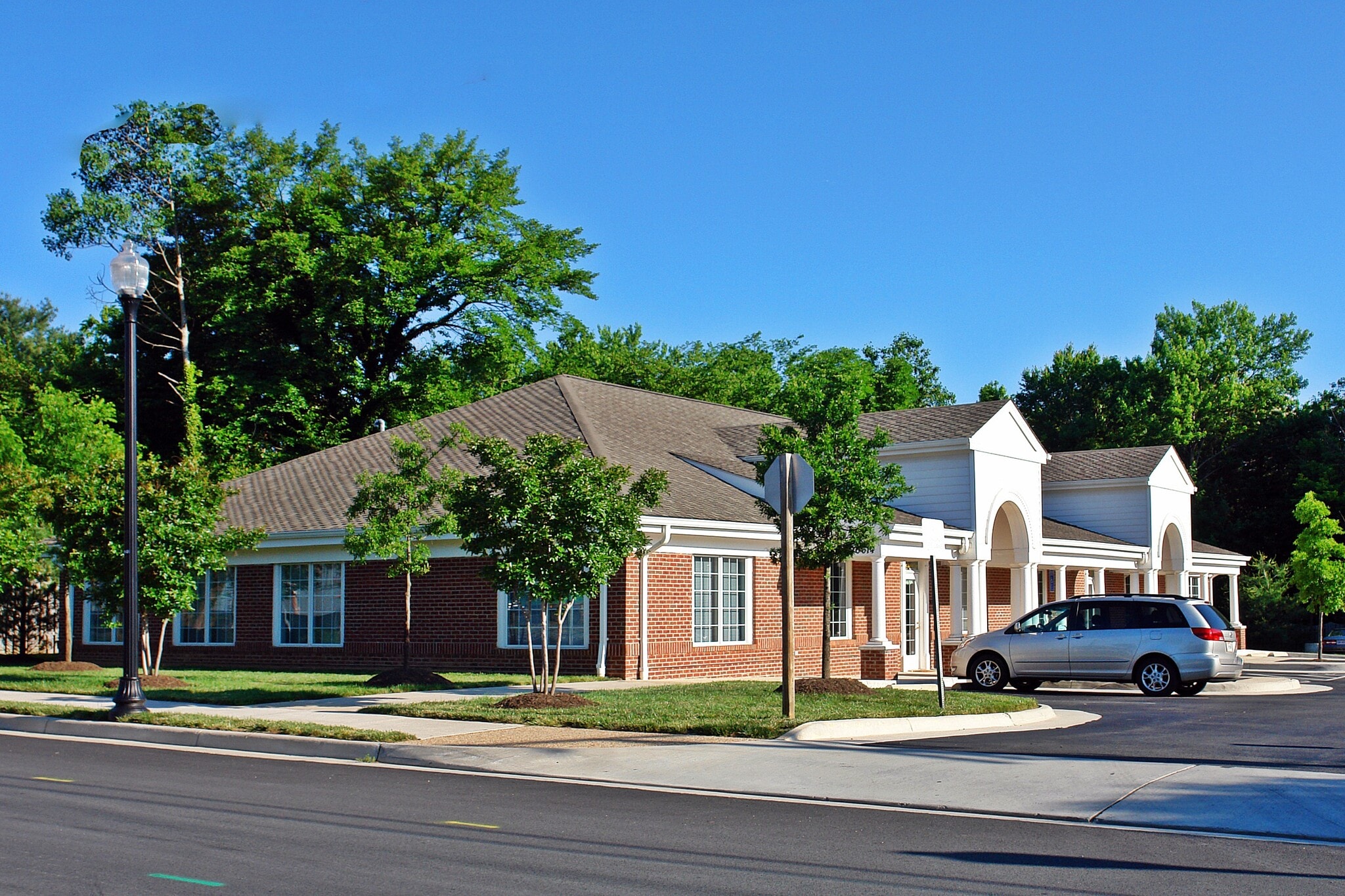 10614 Warwick Ave, Fairfax, VA for Rent