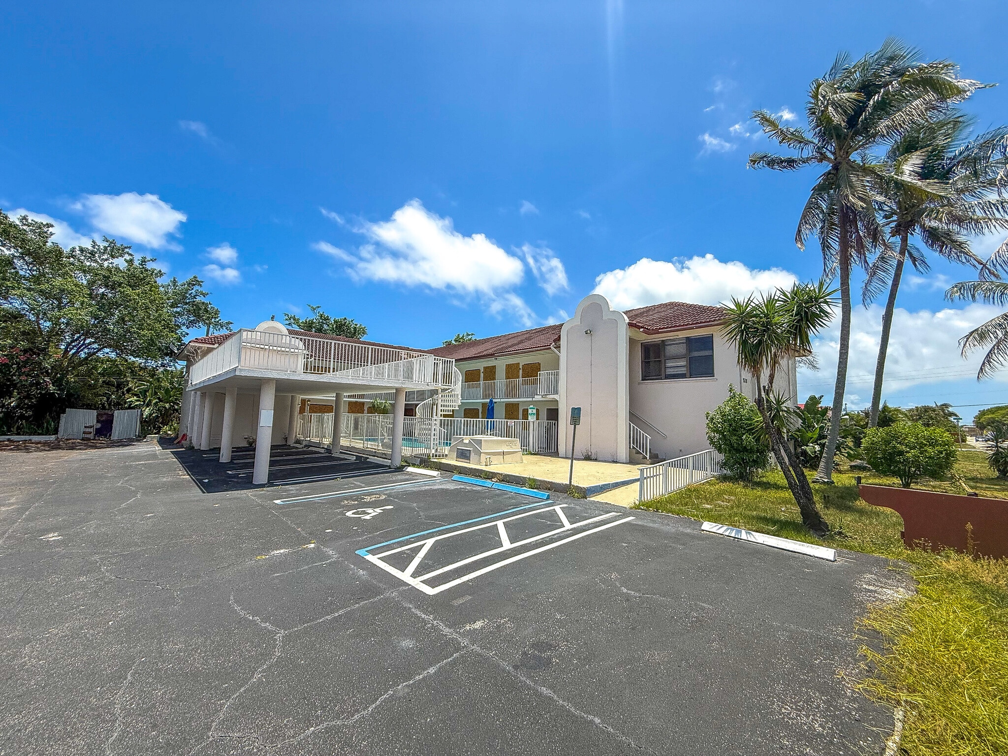 1528 S Federal Hwy, Lake Worth, FL for Sale