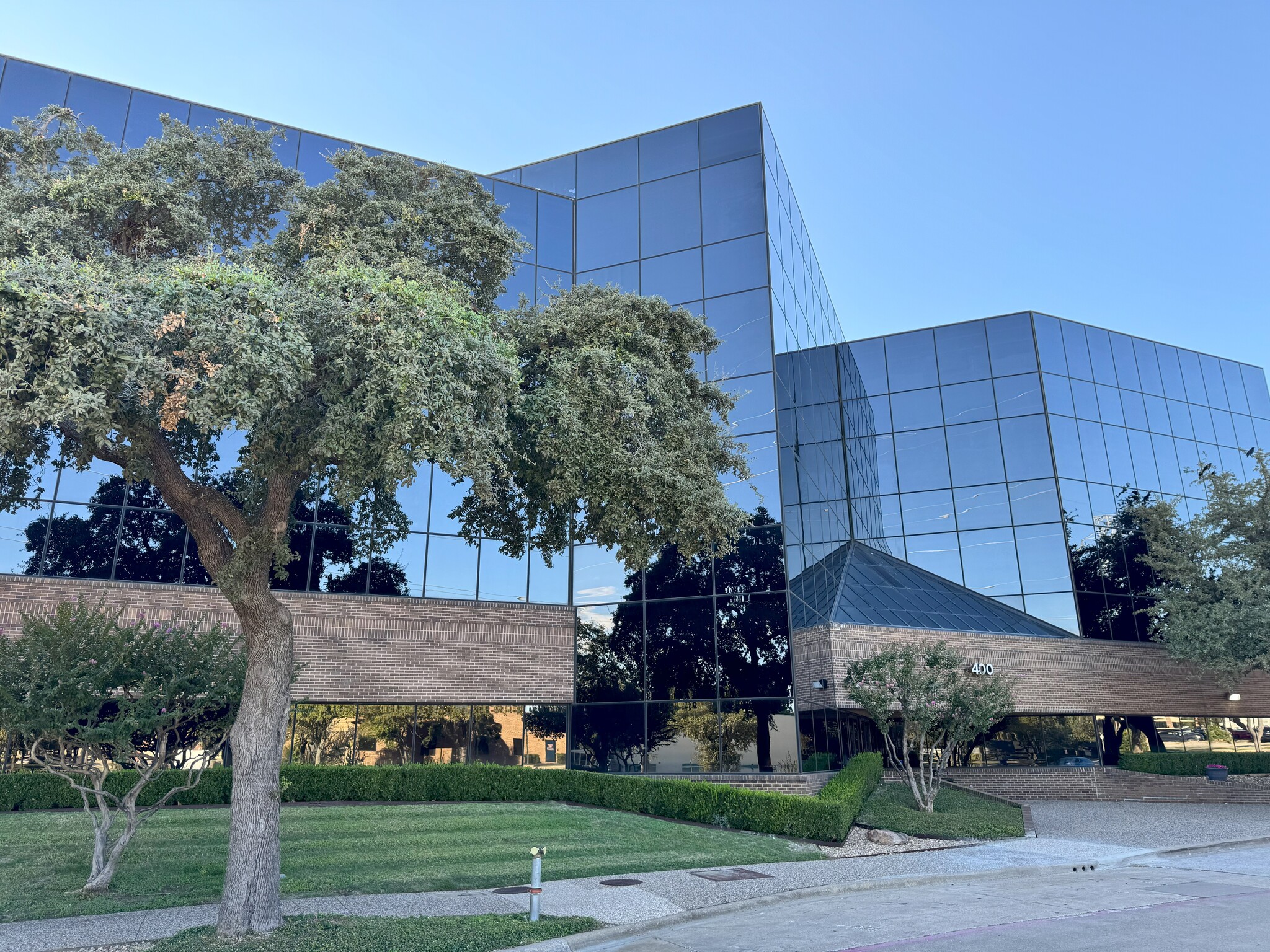 400 Chisholm Pl, Plano, TX for Rent