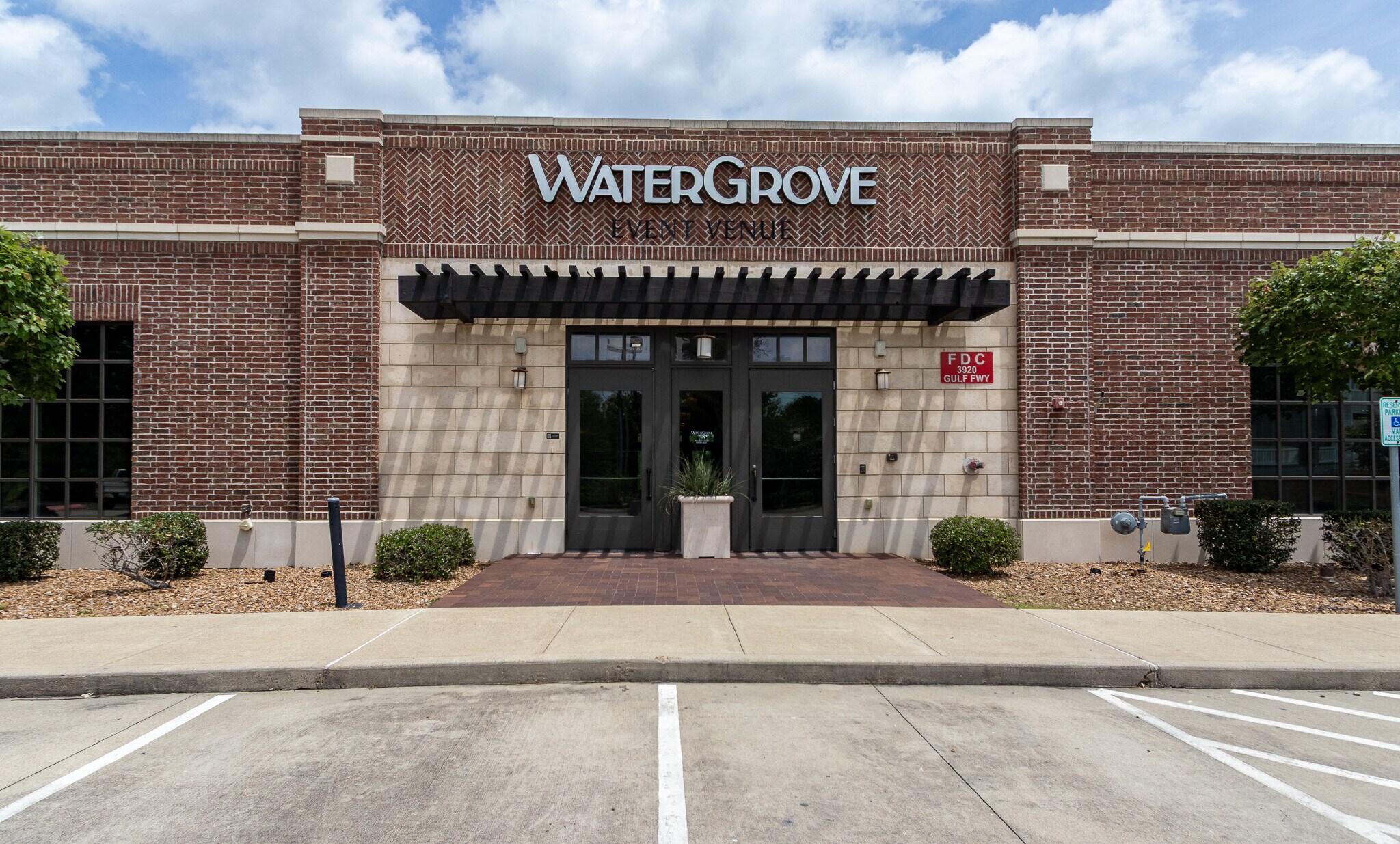3920 Gulf Fwy, Dickinson, TX for Sale