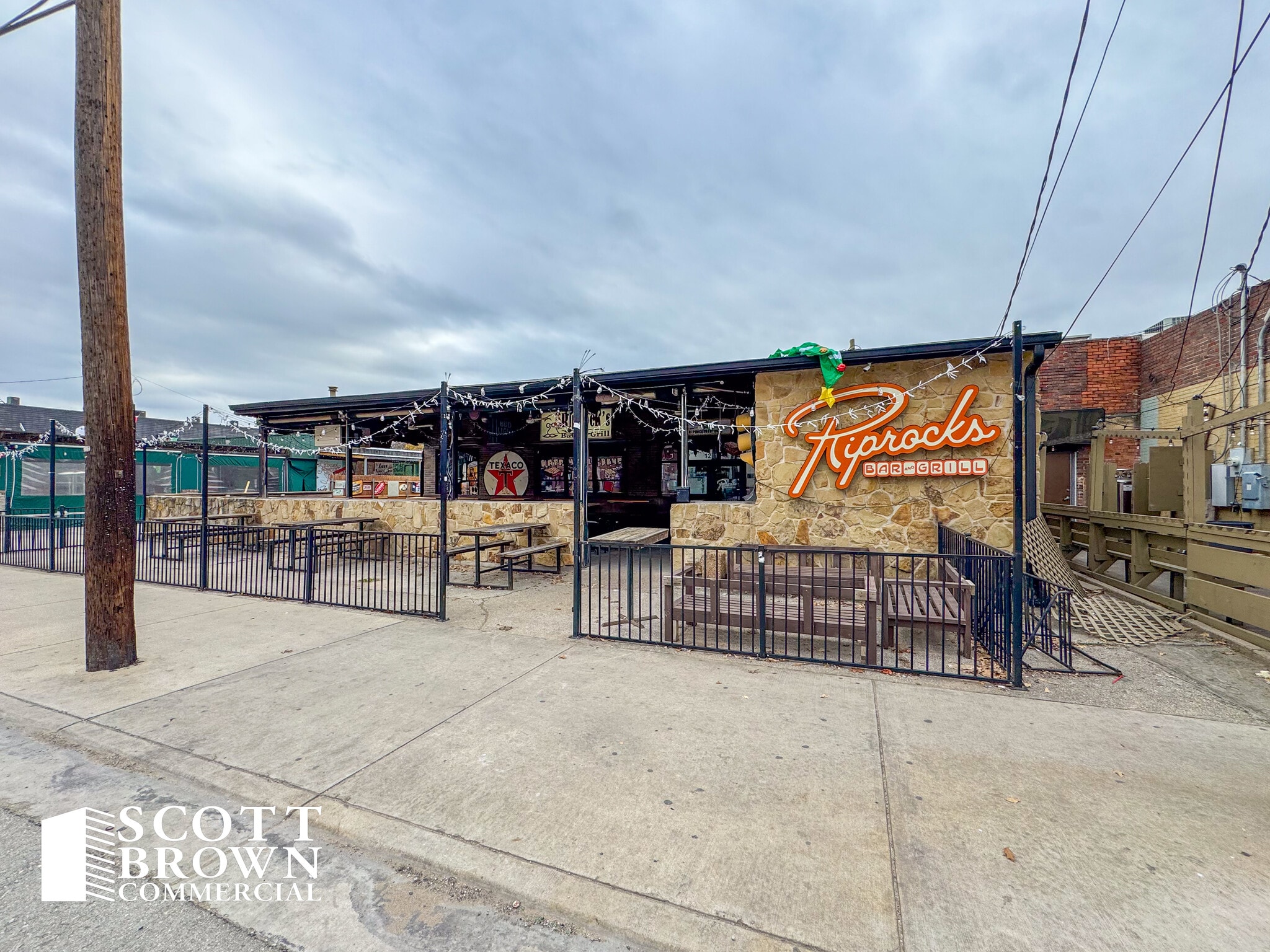 1211 W Hickory St, Denton, TX for Rent
