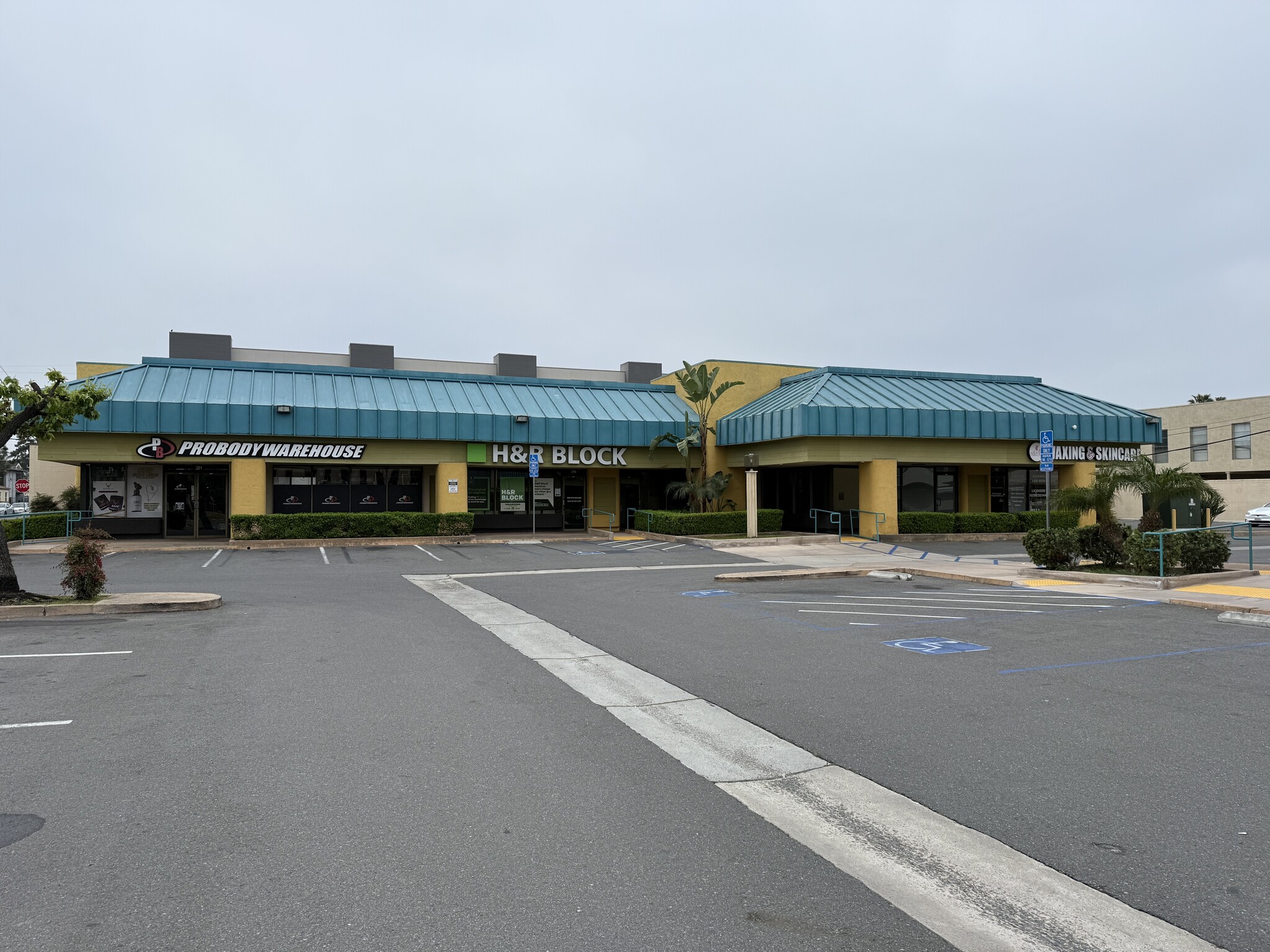301-345 W Main St, El Cajon, CA for Rent
