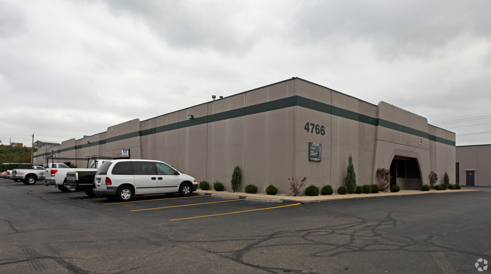 4766 Dues Dr, Cincinnati, OH for Rent