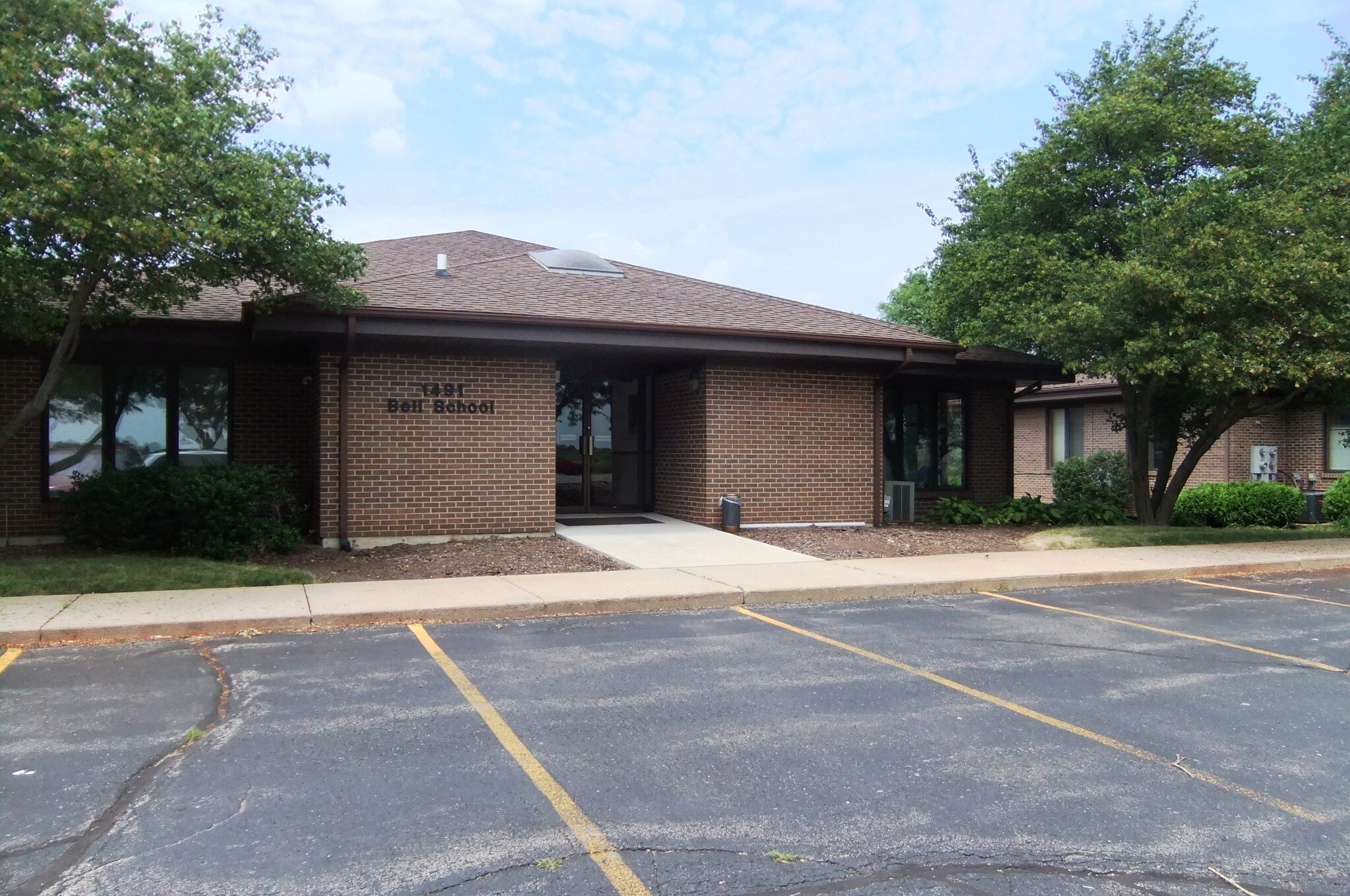 1463 S Bell School Rd Rockford, IL 61108 Office Property for Lease on