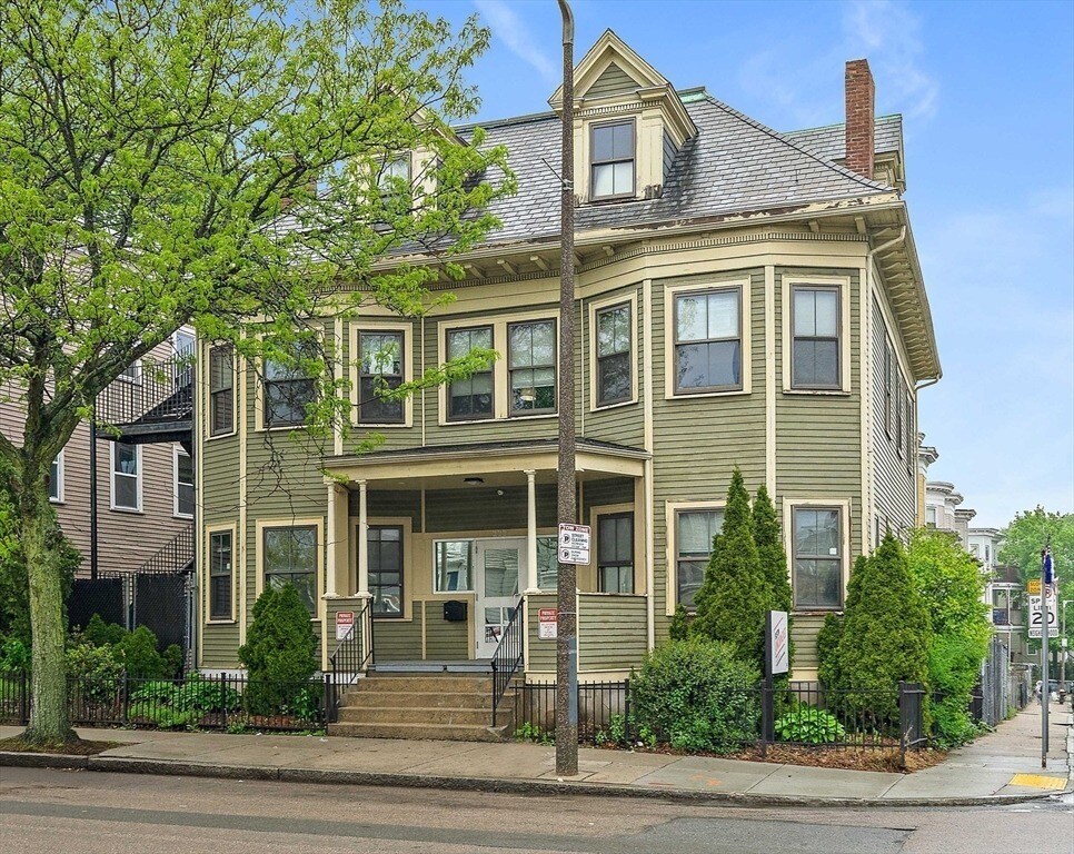 222 Bowdoin St, Boston, MA for Sale