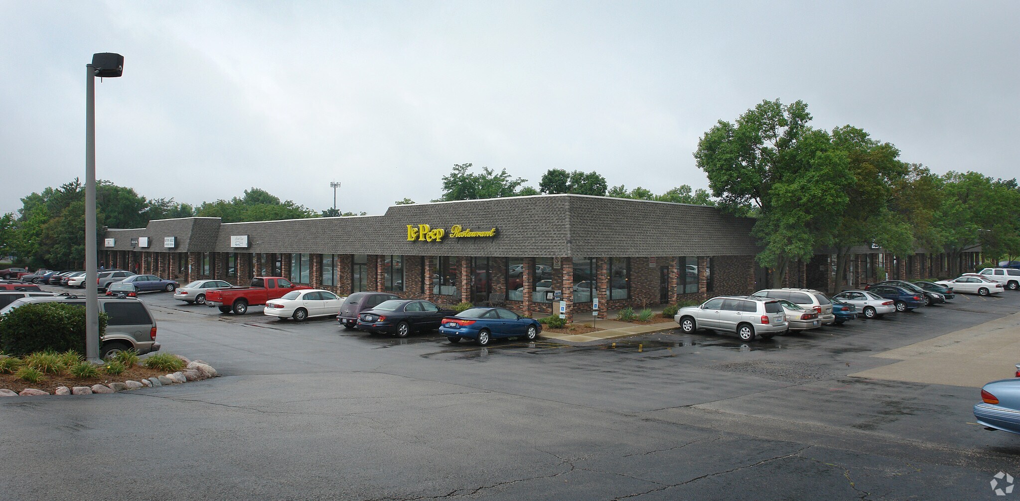 7501 N University St, Peoria, IL for Rent