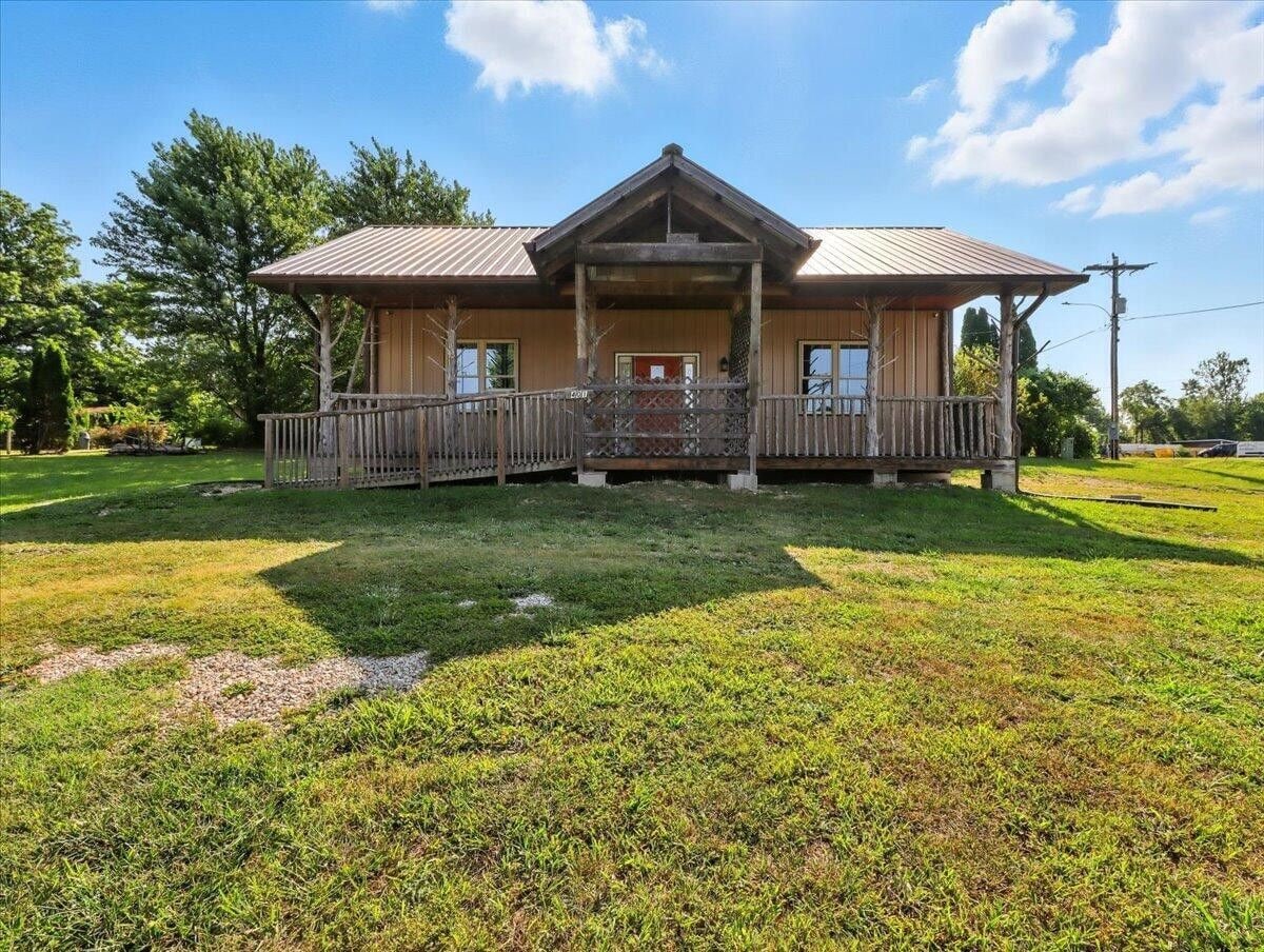 401 N Busch Ave, Mountain Grove, MO for Sale