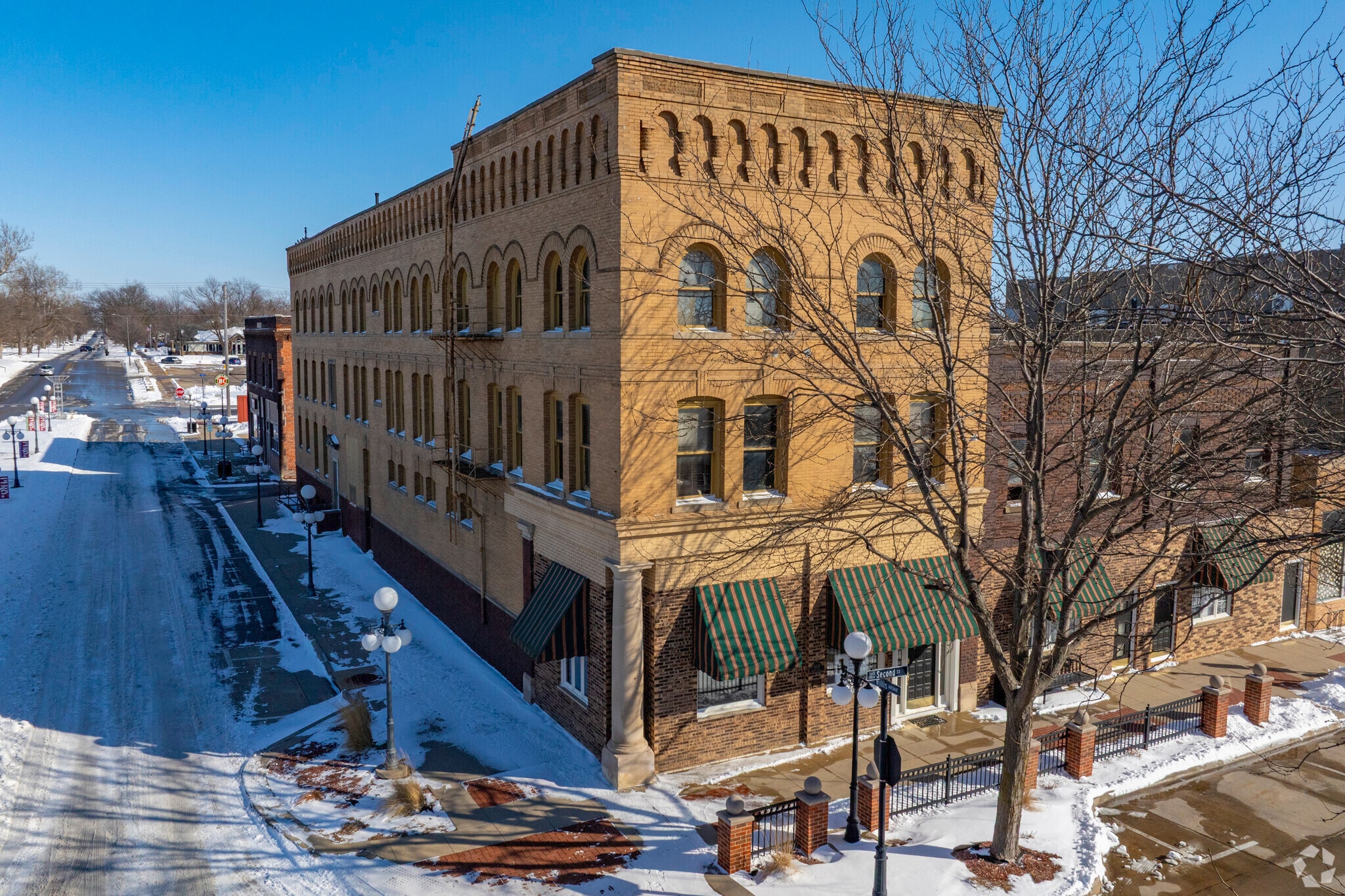 1024 2nd St, Perry, IA for Rent