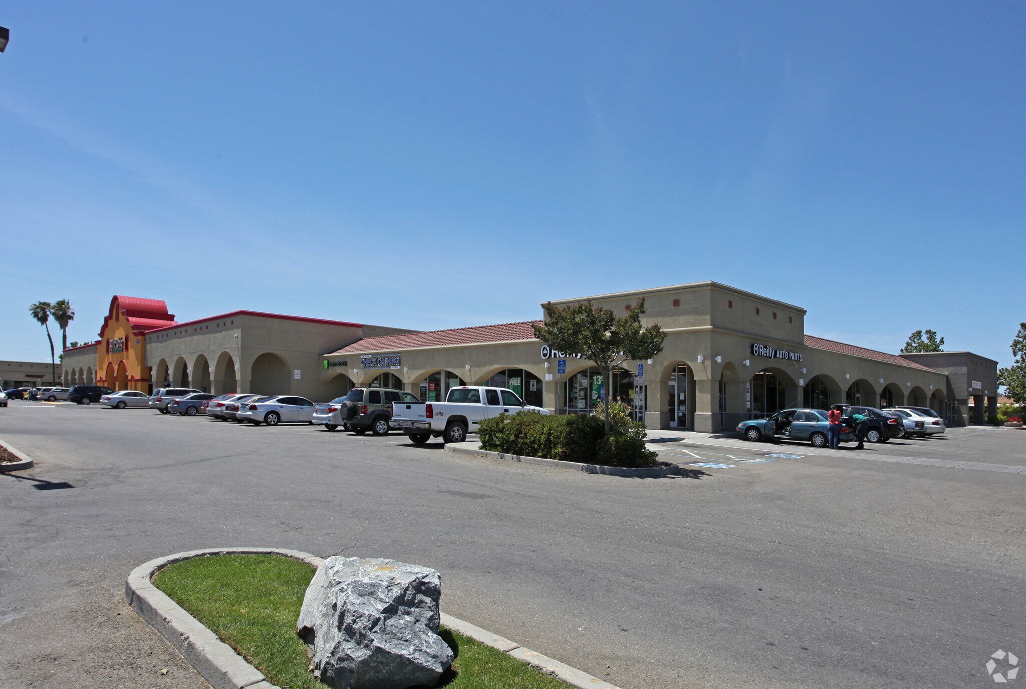 30013323 N Tracy Blvd Tracy, CA 95376 Retail Property for Lease on